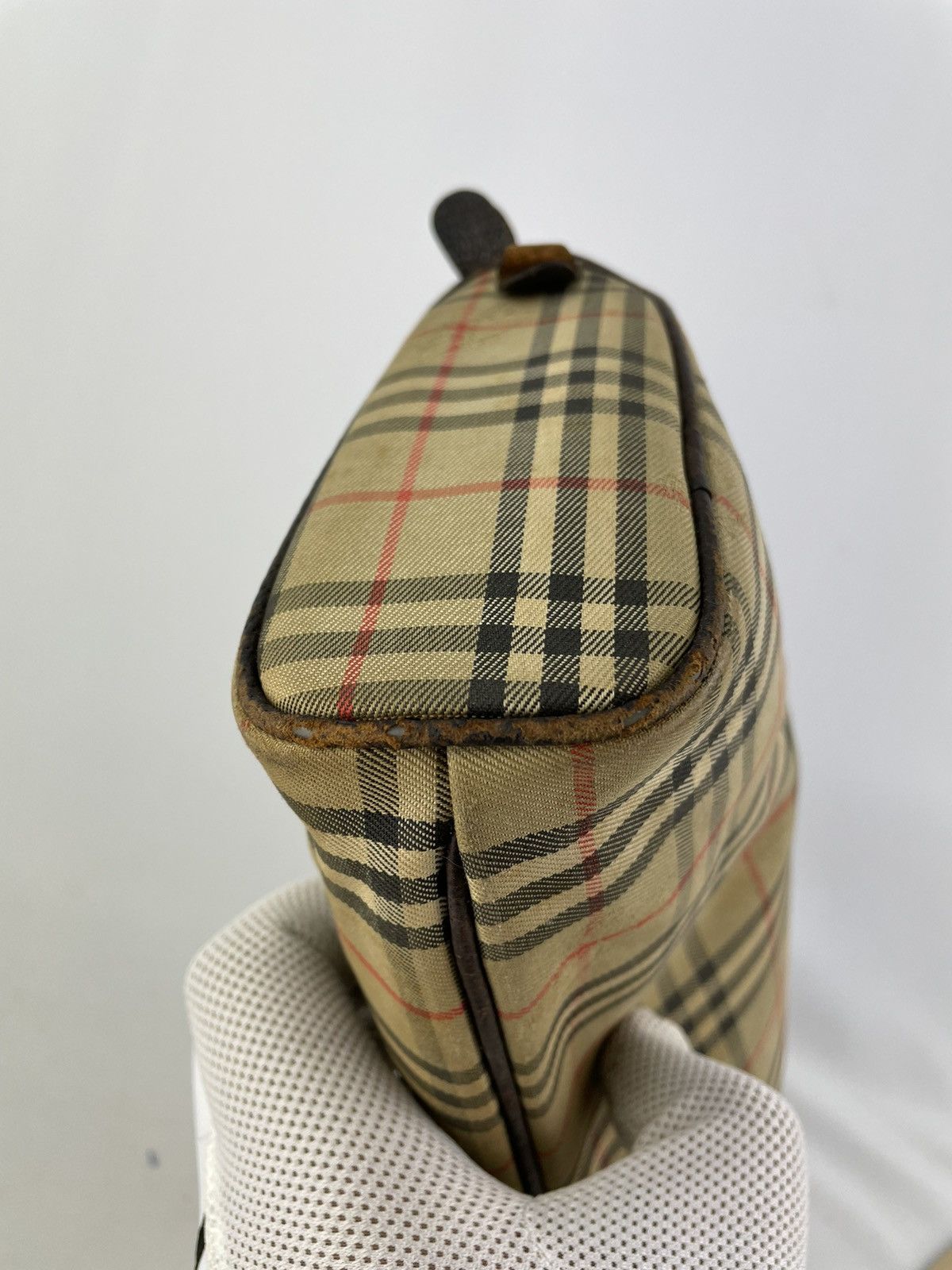 Burberry Burberrys Vintage Nova Checked Monogram Clutch Size ONE SIZE - 9 Thumbnail
