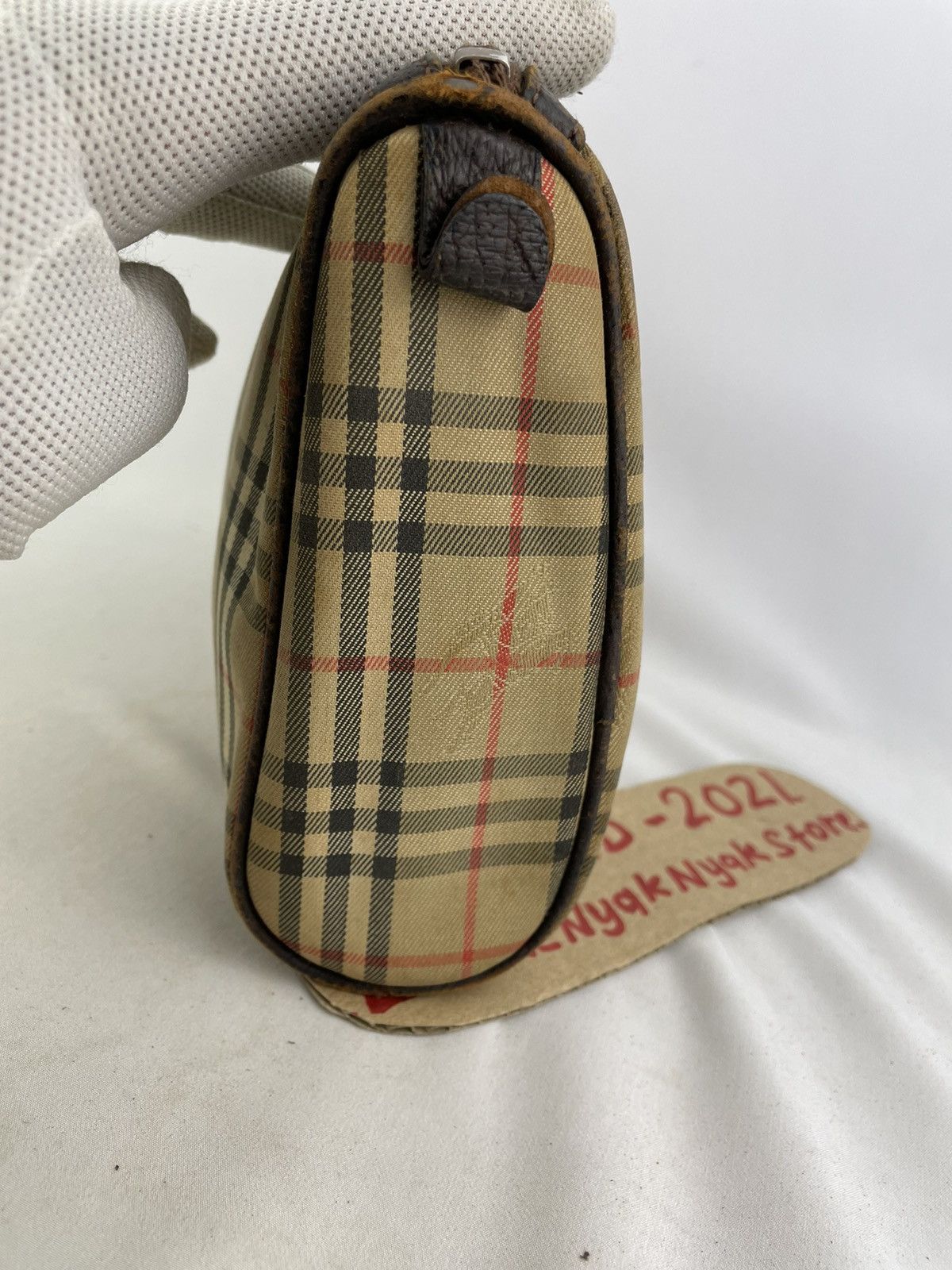 Burberry Burberrys Vintage Nova Checked Monogram Clutch Size ONE SIZE - 5 Thumbnail