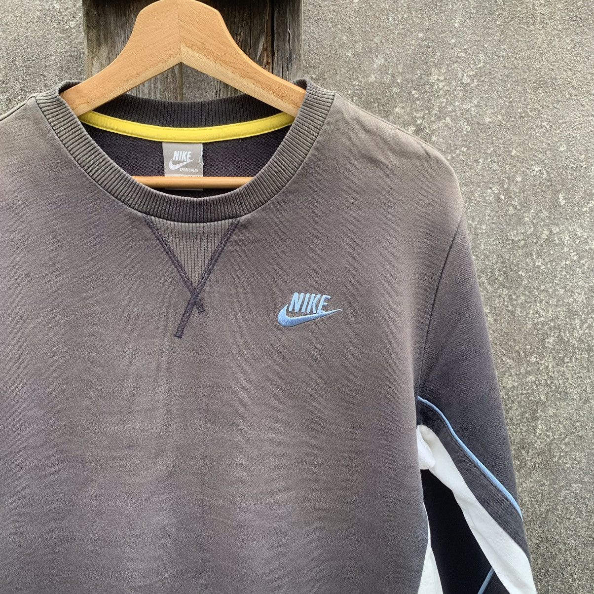 Nike × Vintage Y2K Nike Swoosh Crewneck SunFaded Sweater SmallLogo Pullover Size US M / EU 48-50 / 2 - 3 Thumbnail