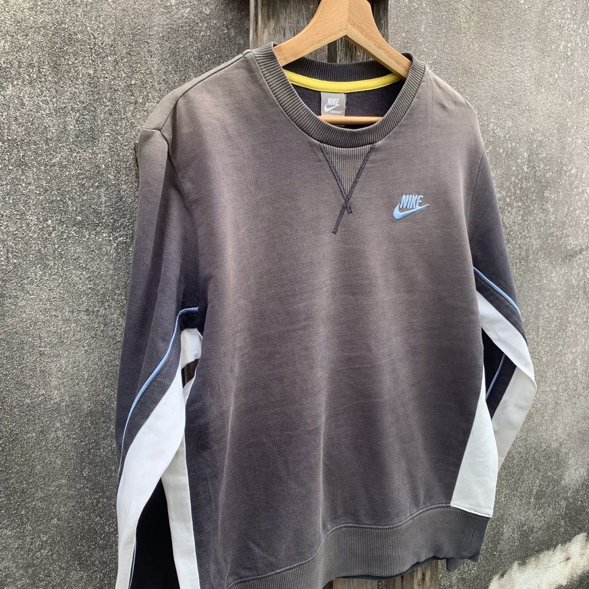 Nike × Vintage Y2K Nike Swoosh Crewneck SunFaded Sweater SmallLogo Pullover Size US M / EU 48-50 / 2 - 2 Thumbnail