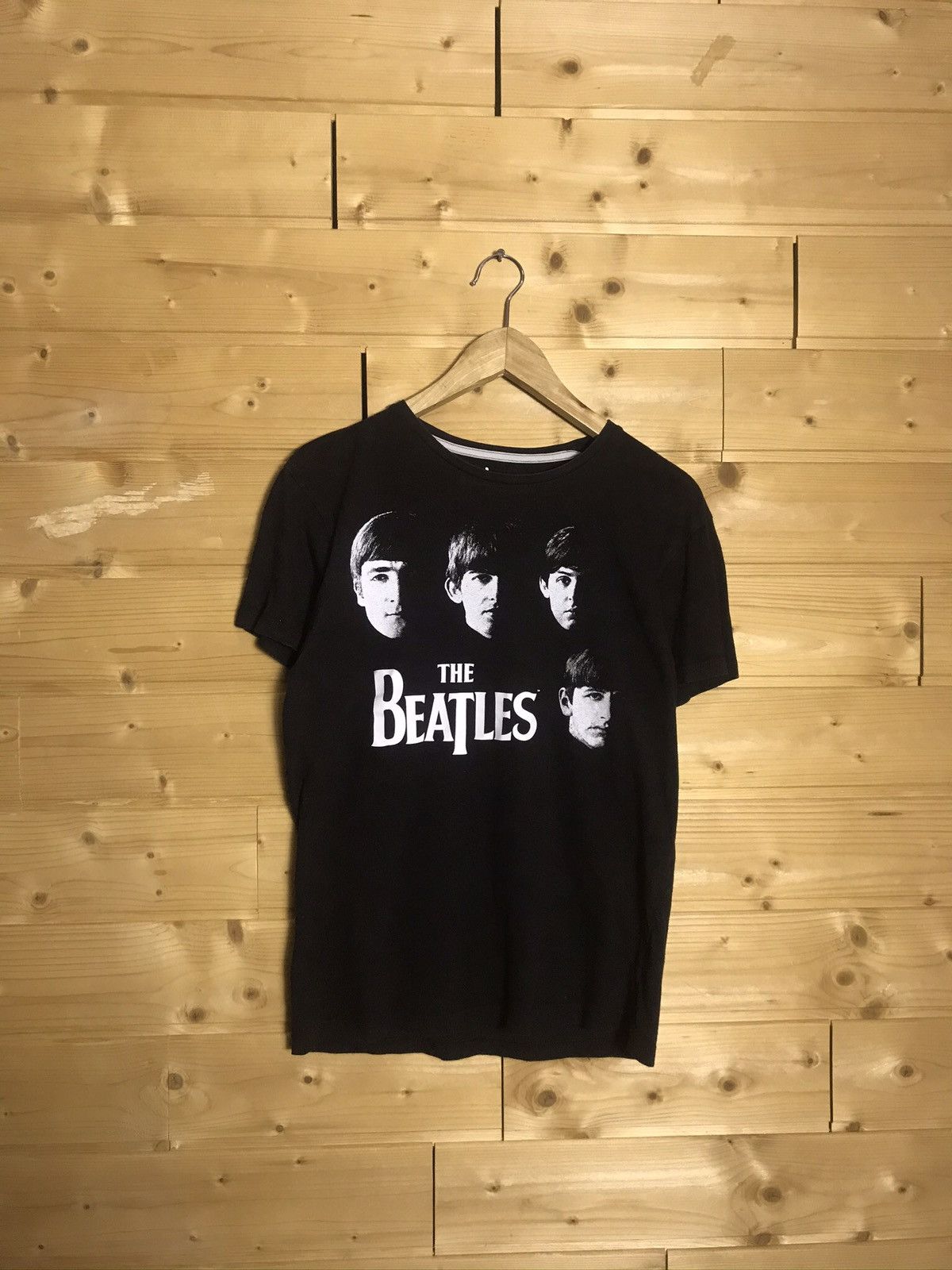 THE BEATLES Band T-Shirt, Women's Size M polyester black type Vintage Second Hand