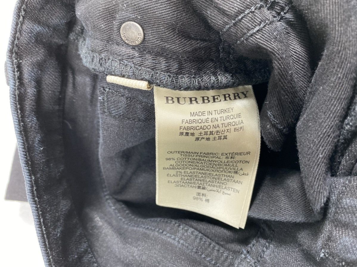Burberry Burberry Brit Denim jeans distressed size 31 Size US 31 - 6 Thumbnail