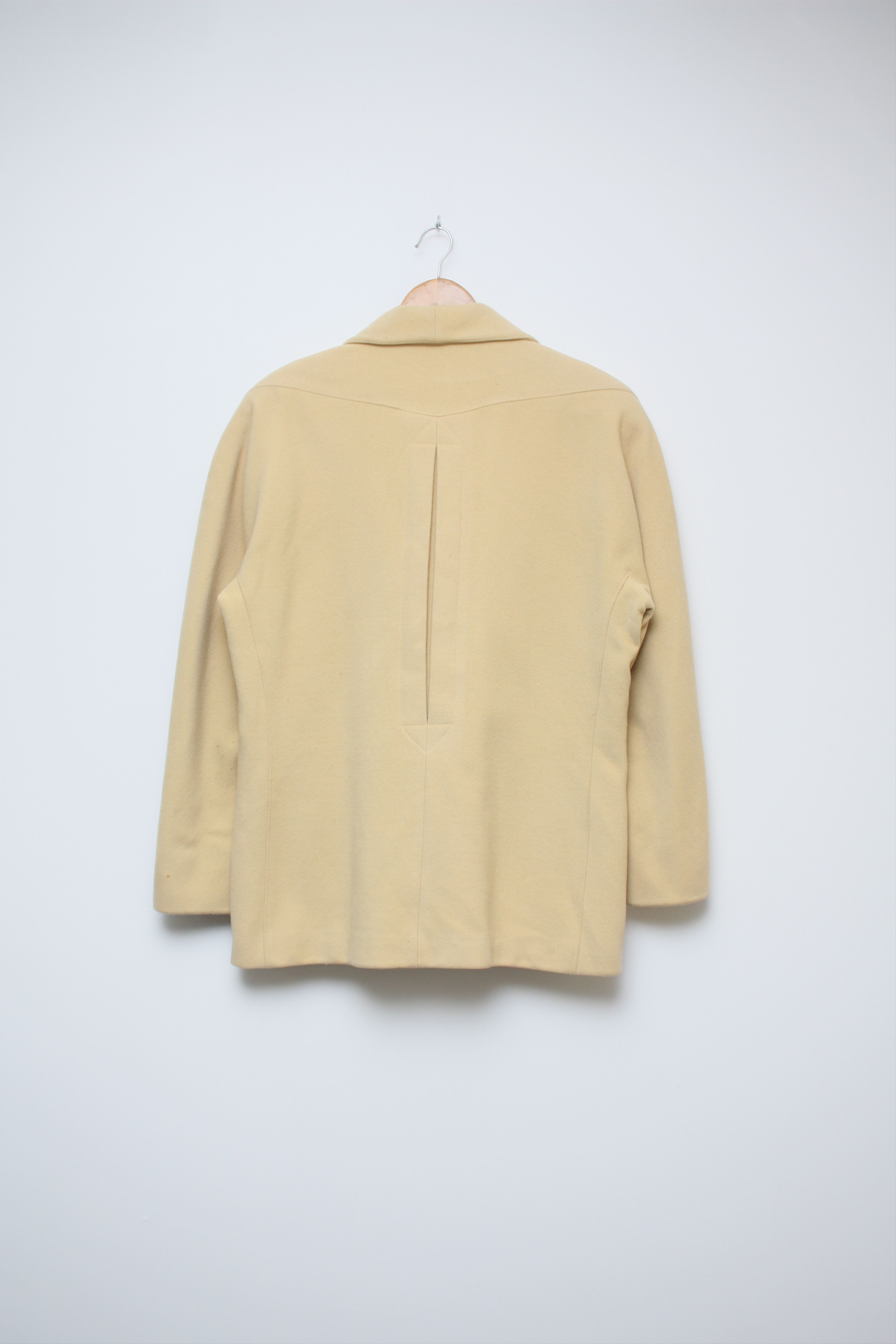 Escada Escada Beige Yellow Heavy Blazer Jacket Vintage Size M / US 6-8 / IT 42-44 - 2 Thumbnail