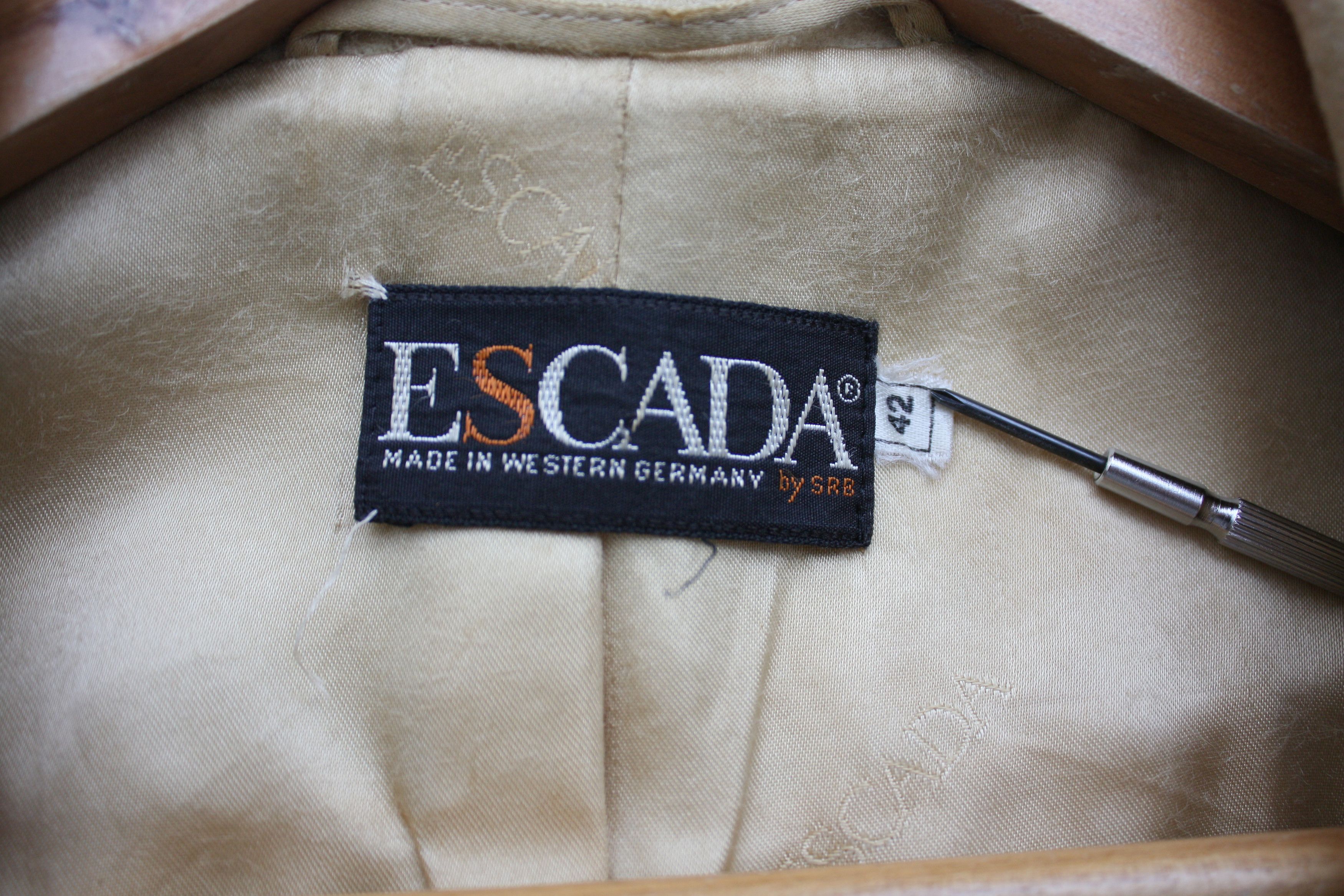 Escada Escada Beige Yellow Heavy Blazer Jacket Vintage Size M / US 6-8 / IT 42-44 - 4 Thumbnail