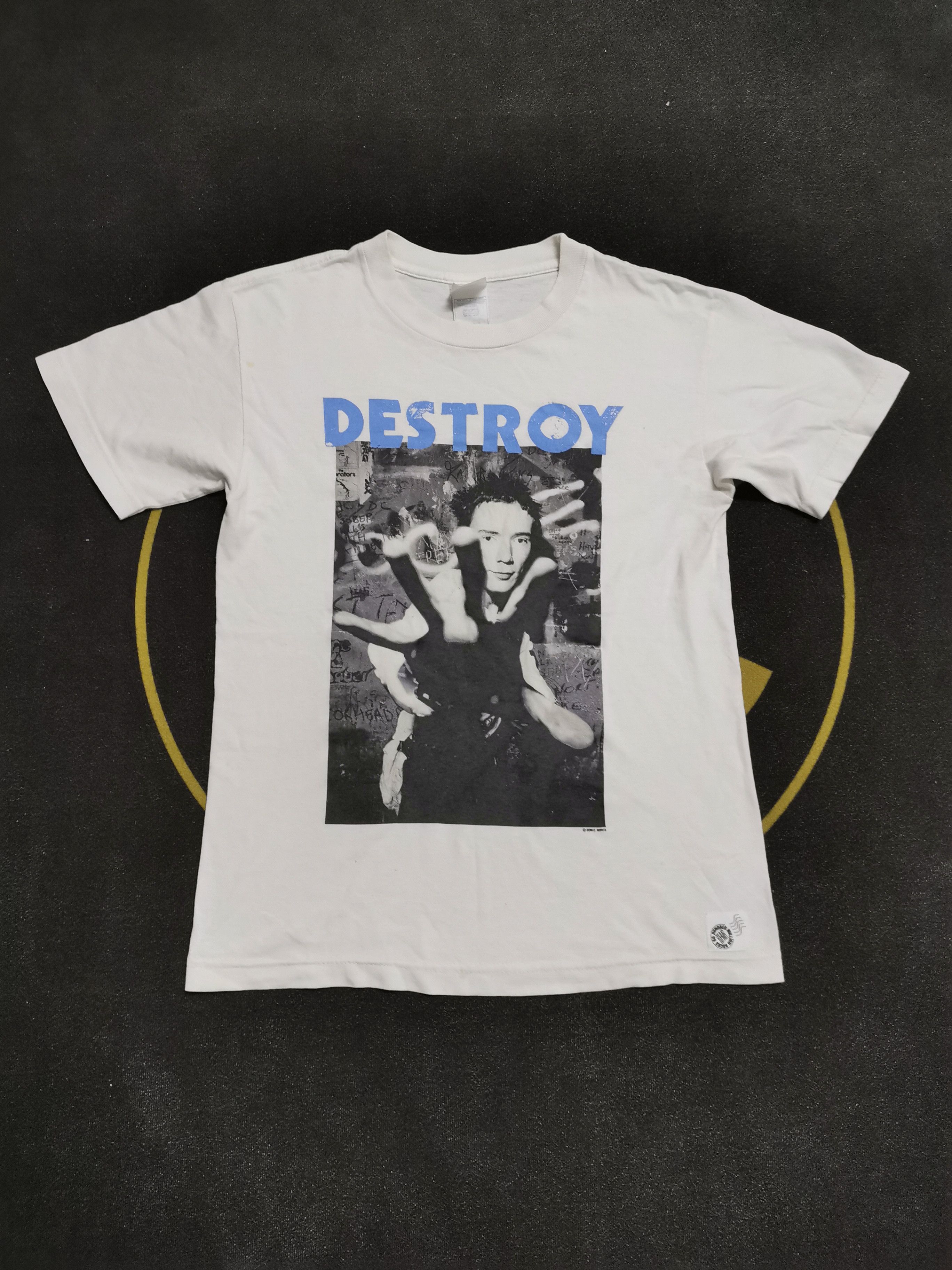 Band Tees × Vintage Johnny Rotten of Sex Pistol by Dennis Morris Tee Size US S / EU 44-46 / 1 - 1 Thumbnail