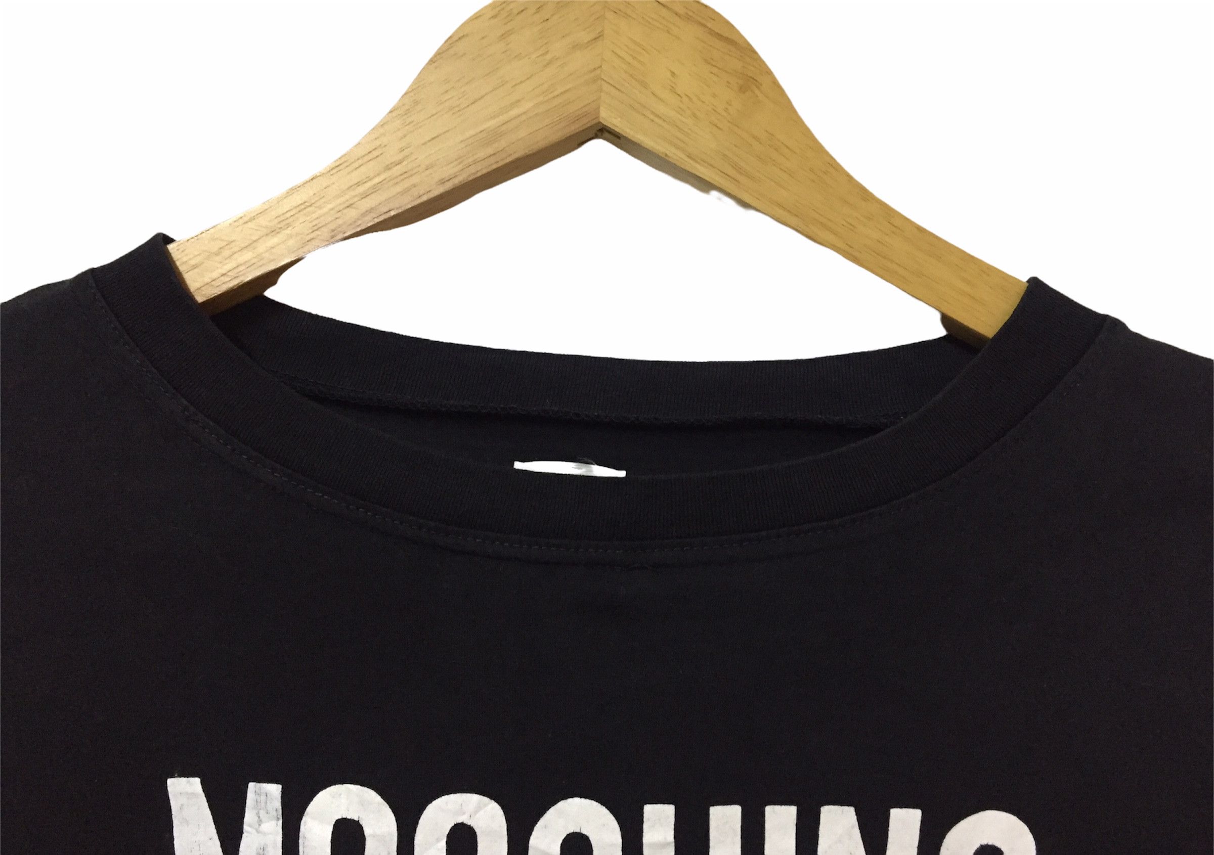 Moschino VINTAGE 90s MOSCHINO ITALIAN LUXURY BRAND BIG LOGO TSHIRT Size US M / EU 48-50 / 2 - 5 Thumbnail