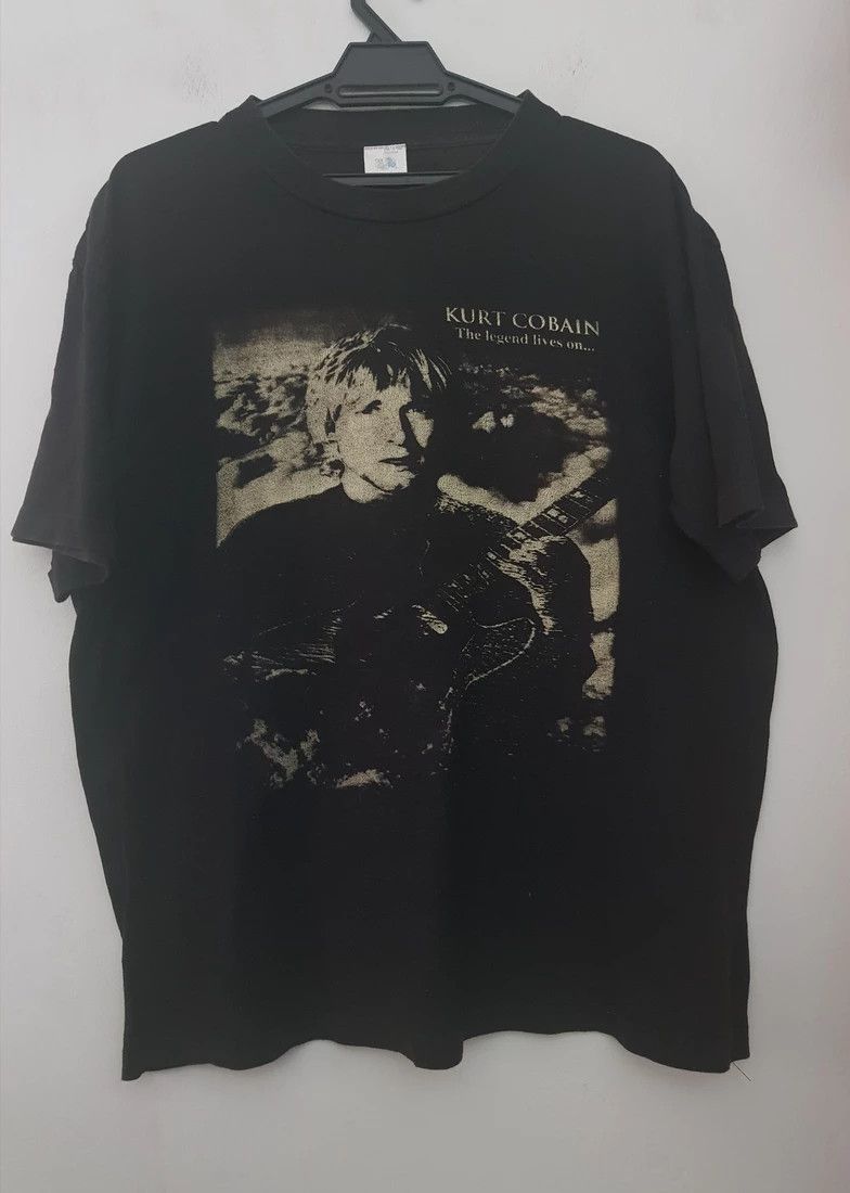Nirvana Kurt Cobain.... The Legend Lives On tshirt Size US L / EU 52-54 / 3 - 2 Thumbnail