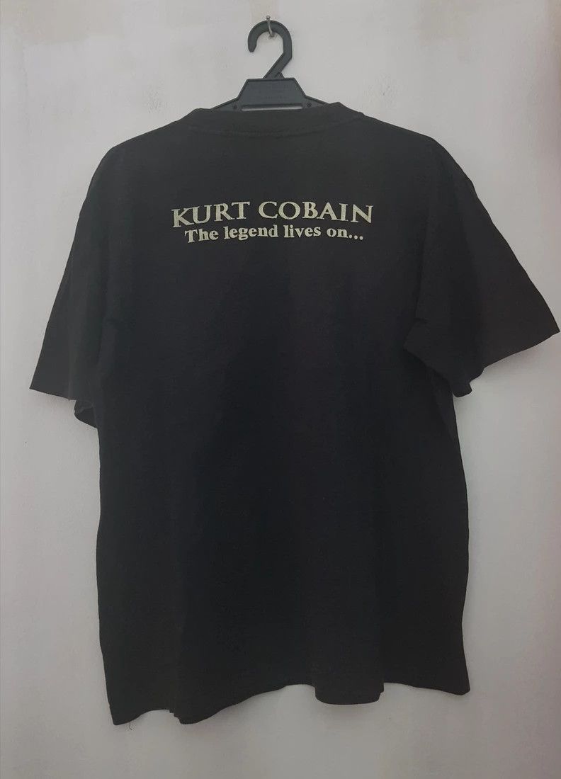 Nirvana Kurt Cobain.... The Legend Lives On tshirt Size US L / EU 52-54 / 3 - 4 Thumbnail