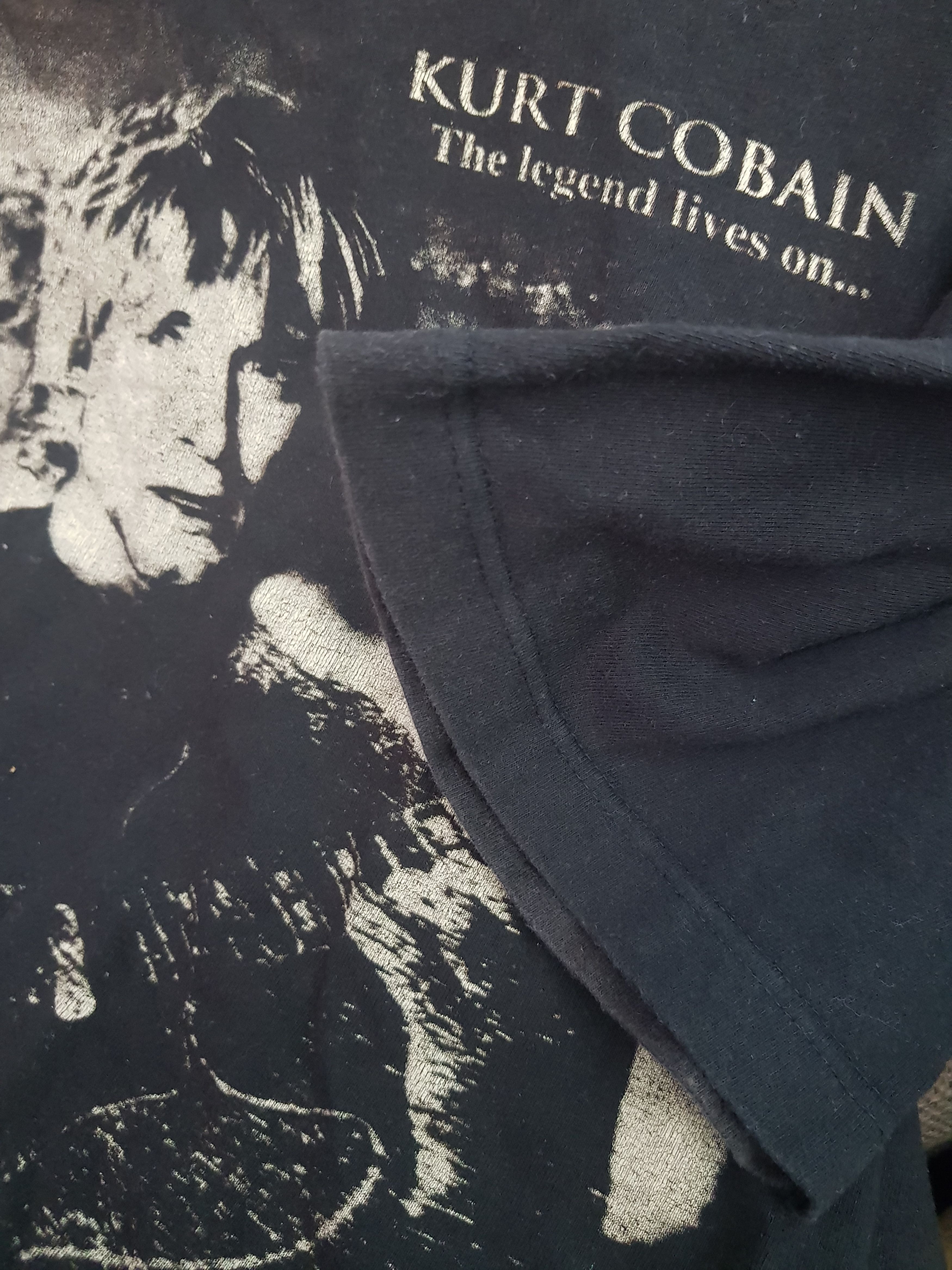 Nirvana Kurt Cobain.... The Legend Lives On tshirt Size US L / EU 52-54 / 3 - 1 Thumbnail