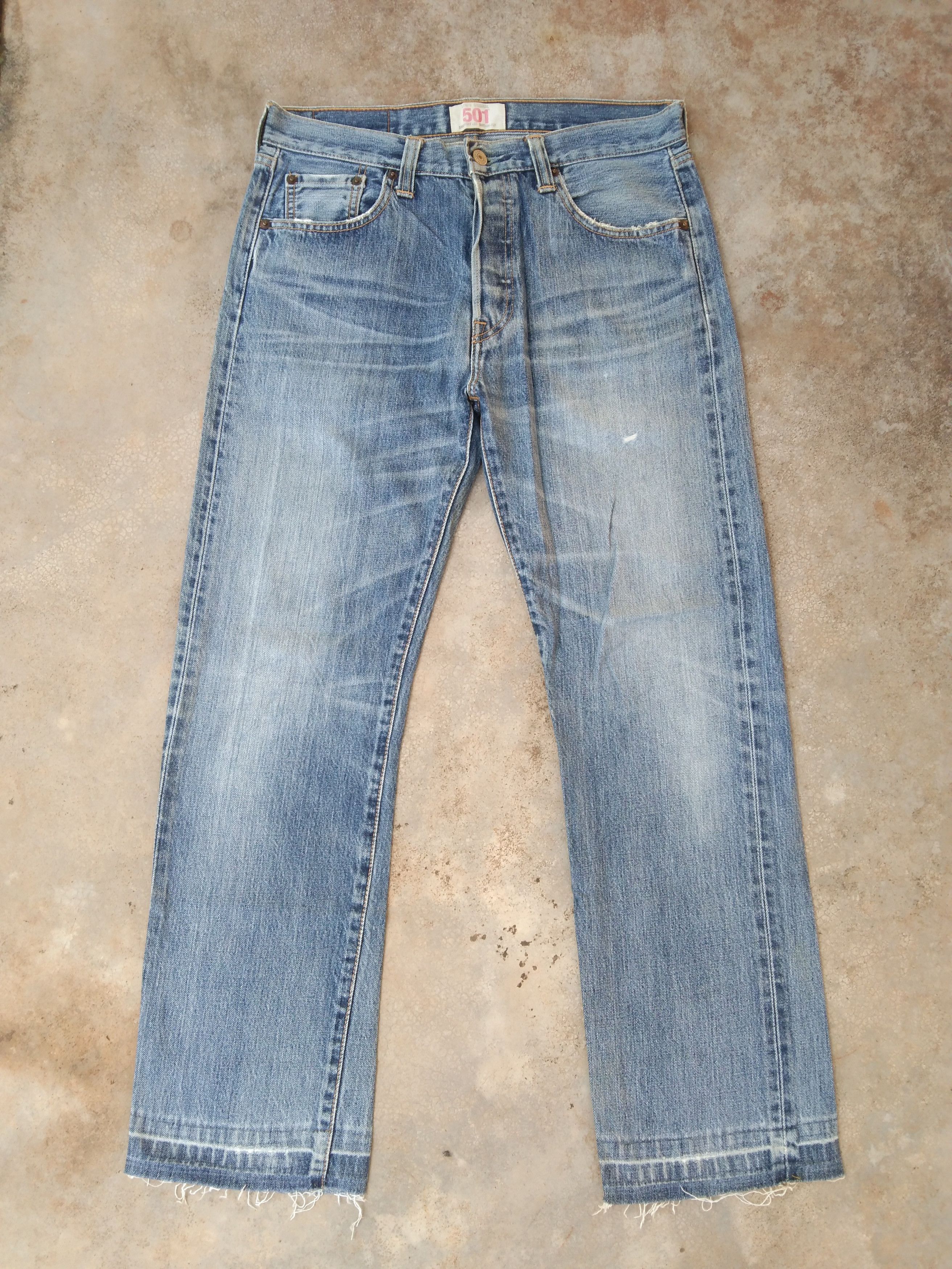 Levi's × Vintage Vintage Levis 501 Straight Leg Distressed Jeans 31x29 Size US 31 - 1 Thumbnail