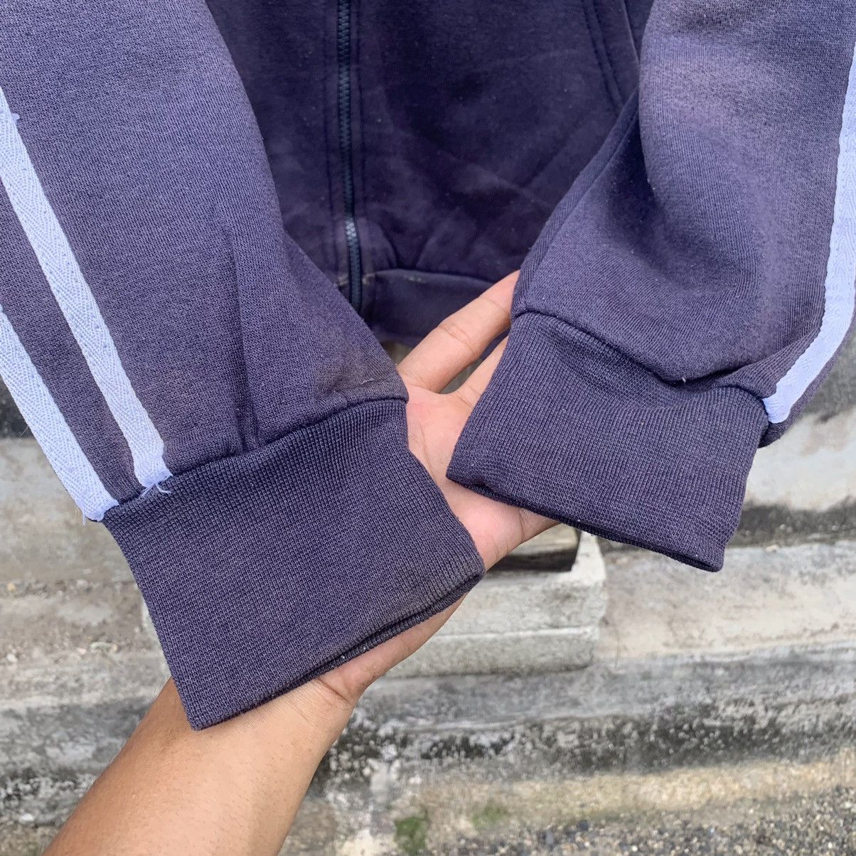 Lonsdale × Vintage Vintage Lonsdale Spell Out Skinhead Faded Sweater Size US L / EU 52-54 / 3 - 4 Thumbnail