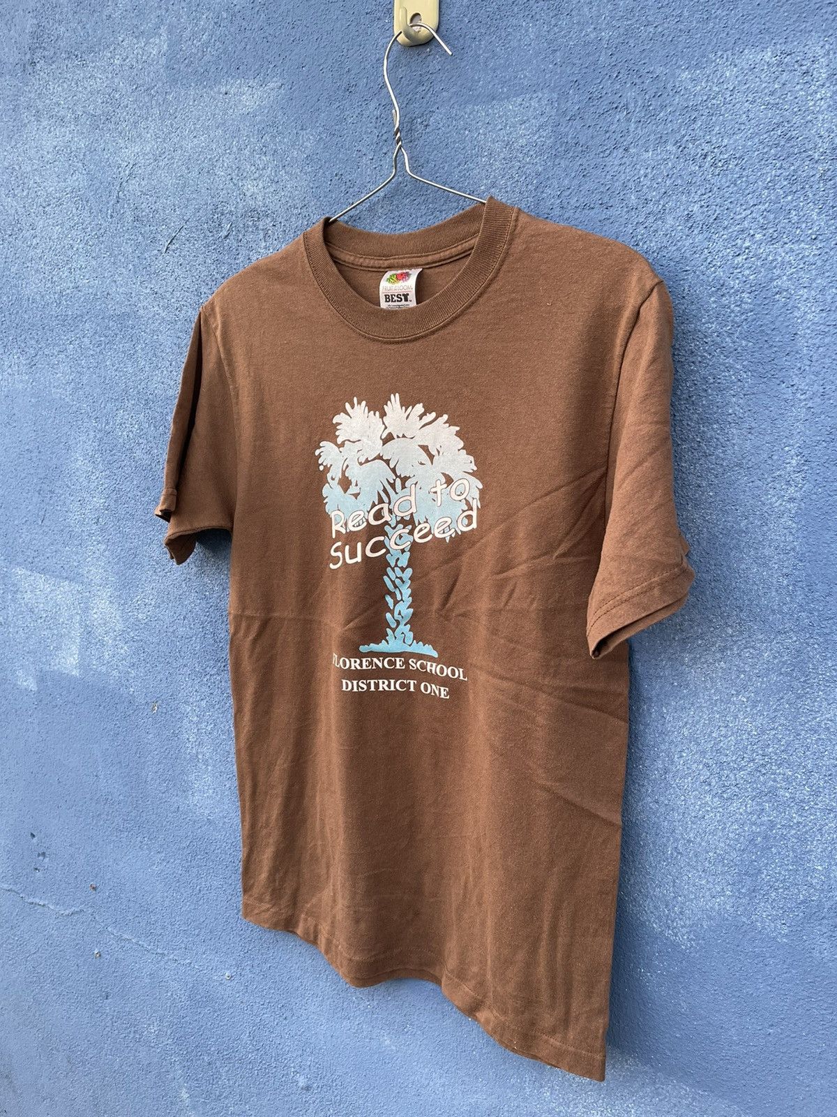 Fruit Of The Loom Vintage Florence School District One “Road To Succeed” Tee Size US S / EU 44-46 / 1 - 3 Thumbnail