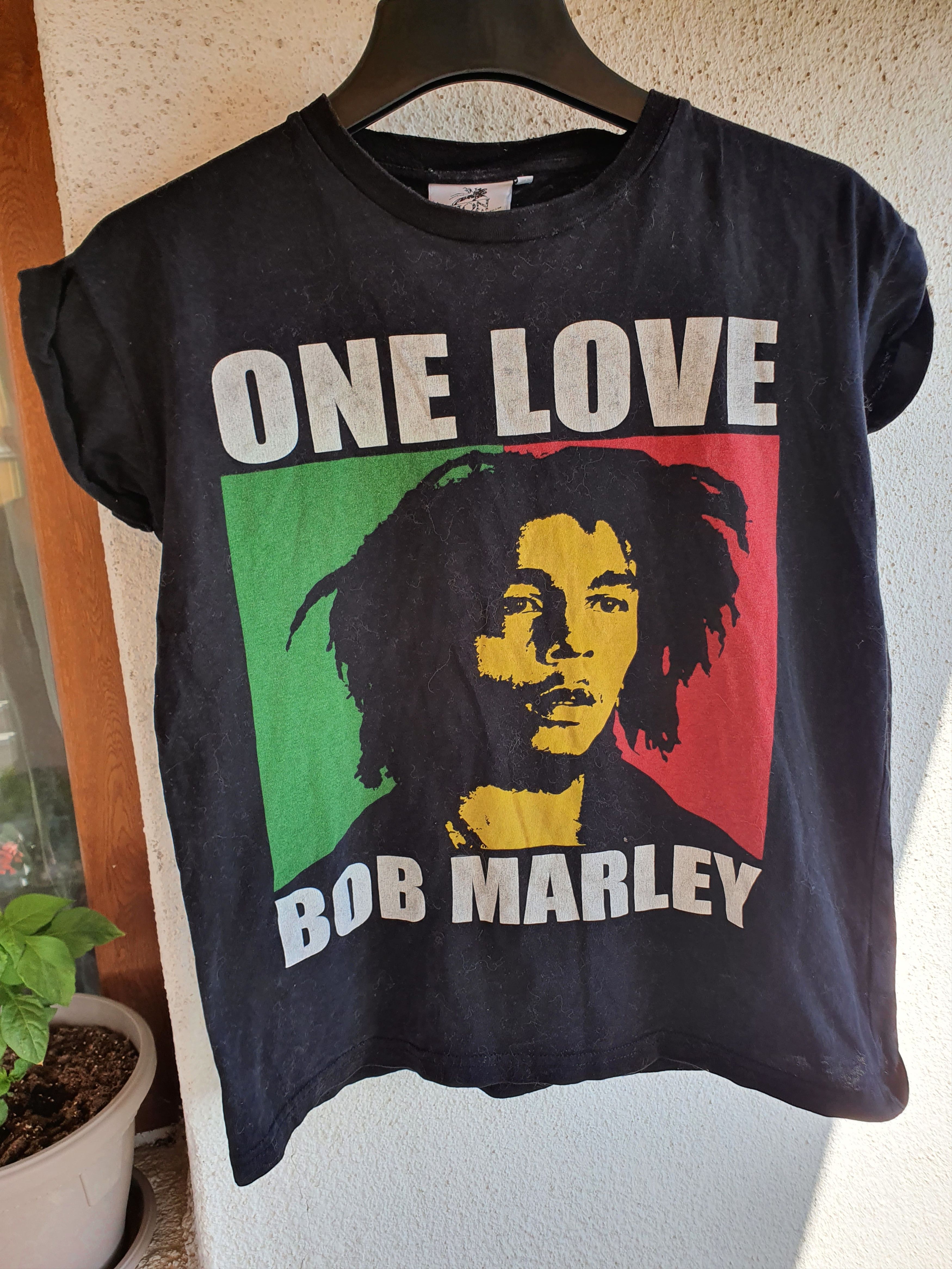 Zion Rootswear One Love Bob Marley Zion Rootswear 2013 t-shirt,sz M? Size M / US 6-8 / IT 42-44 - 1 Thumbnail