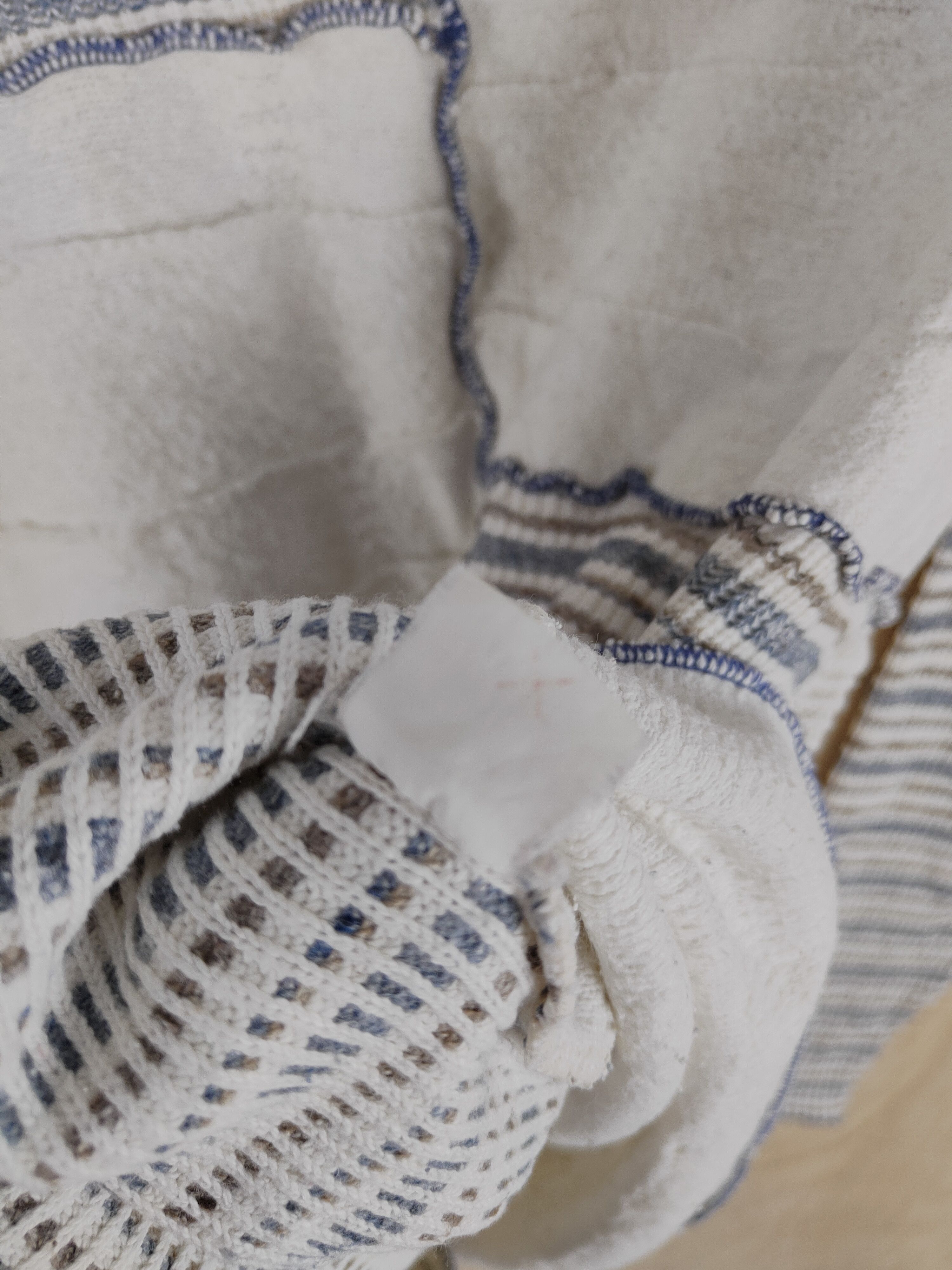 Japanese Brand Hotwave (Grand Epoch) White patchwork Knitwear #S302 Size US L / EU 52-54 / 3 - 9 Thumbnail