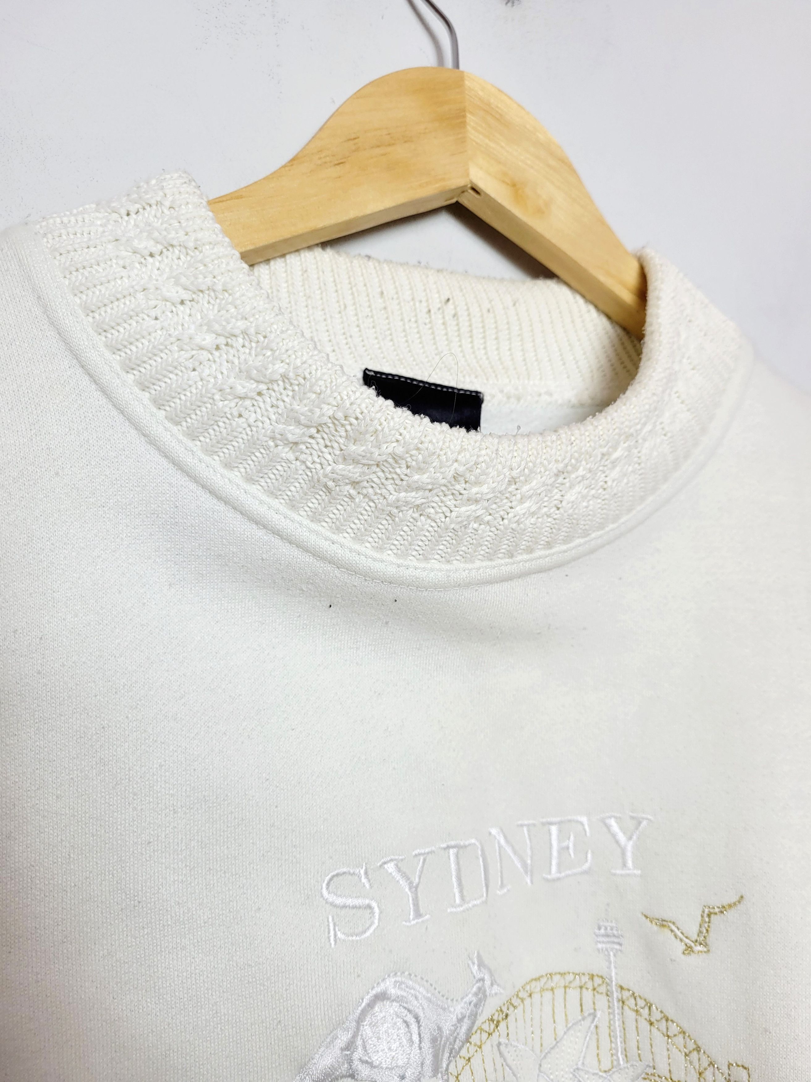 Vintage vintage Sydney Australia sweatshirt Size US L / EU 52-54 / 3 - 6 Thumbnail