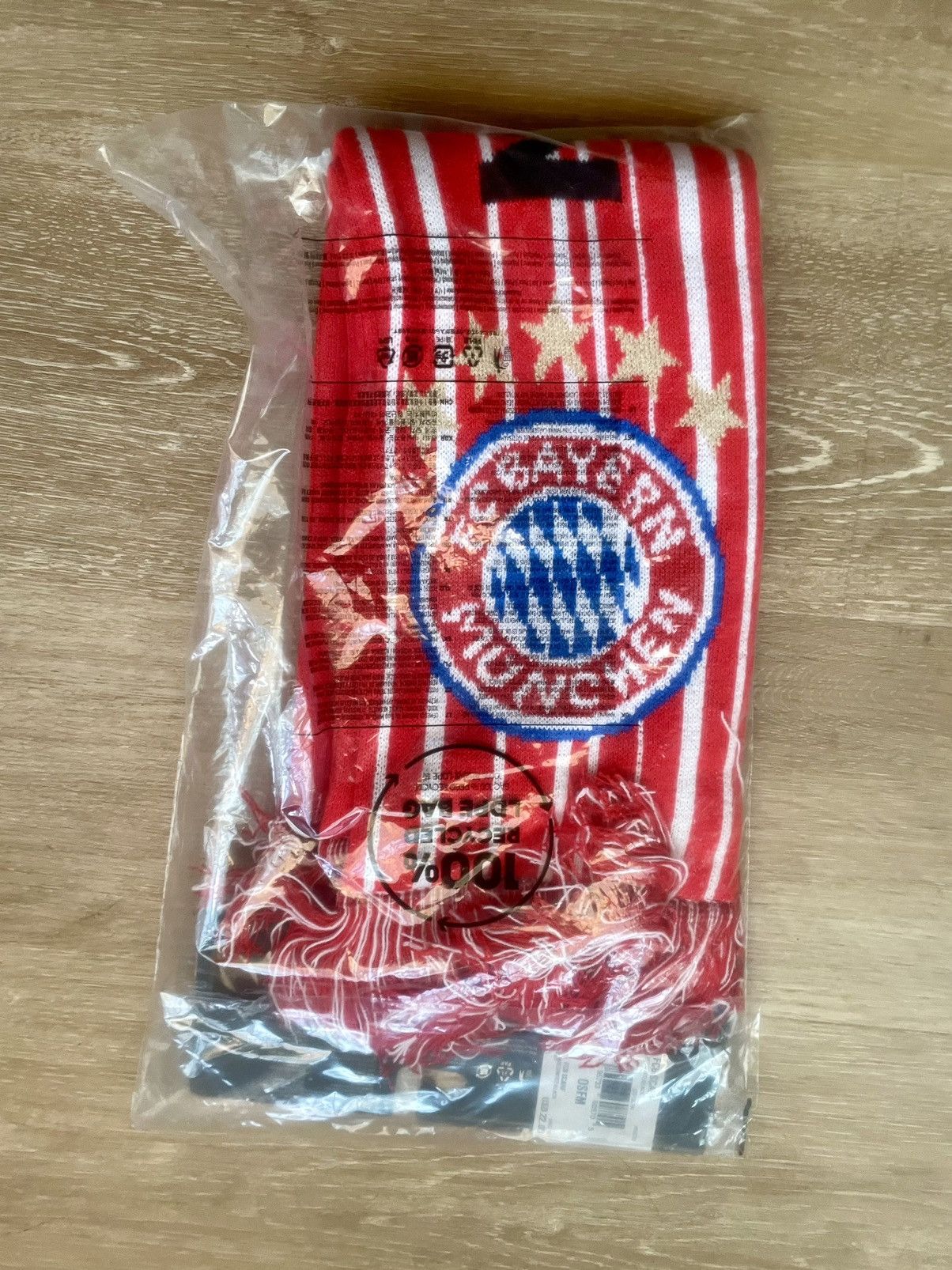 Adidas Adidas x FC BAYERN MUNICH TASSELED SUPPORTER SCARF RED/WHITE Size ONE SIZE - 1 Thumbnail