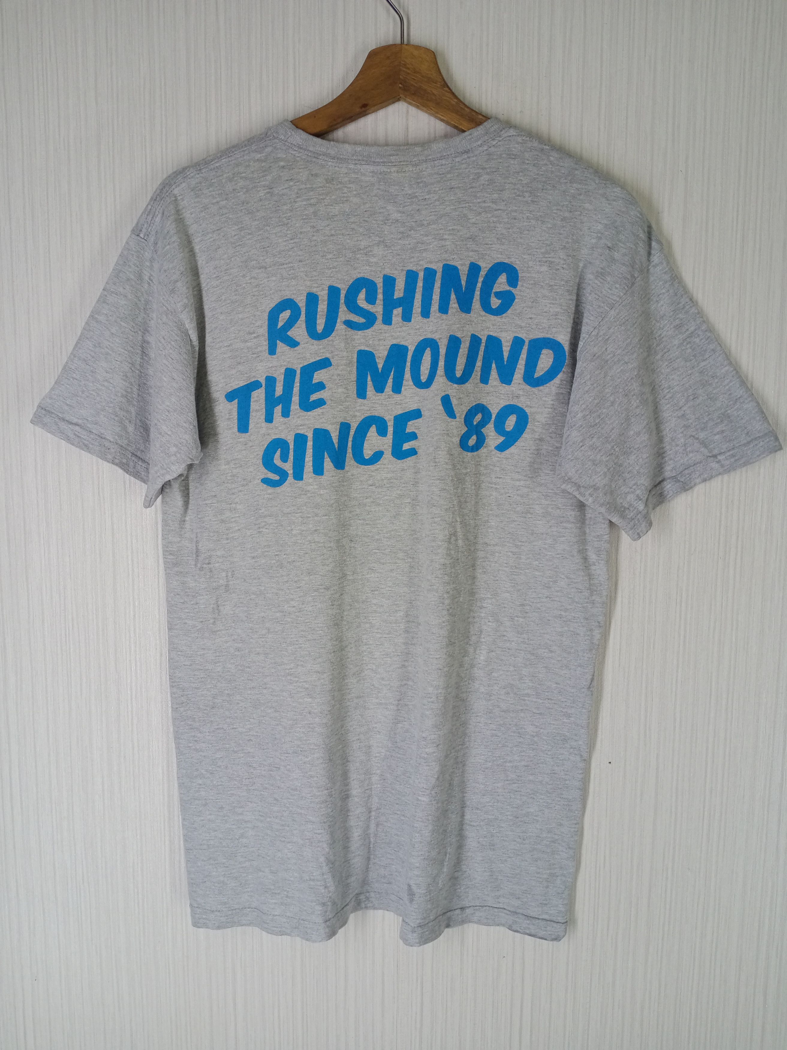 Freshjive Vintage Freshjive Destroyes Big Logo Tshirt Size US M / EU 48-50 / 2 - 3 Thumbnail