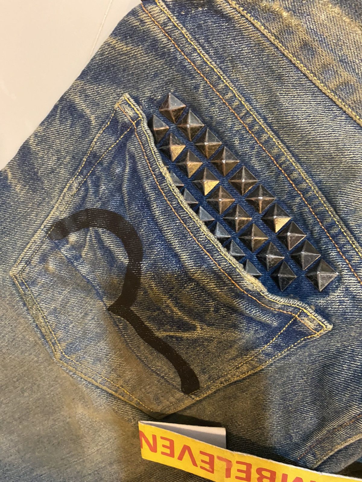 Evisu Evisu distressed jeans new size 34 studs studded distressed Size US 34 / EU 50 - 8 Thumbnail