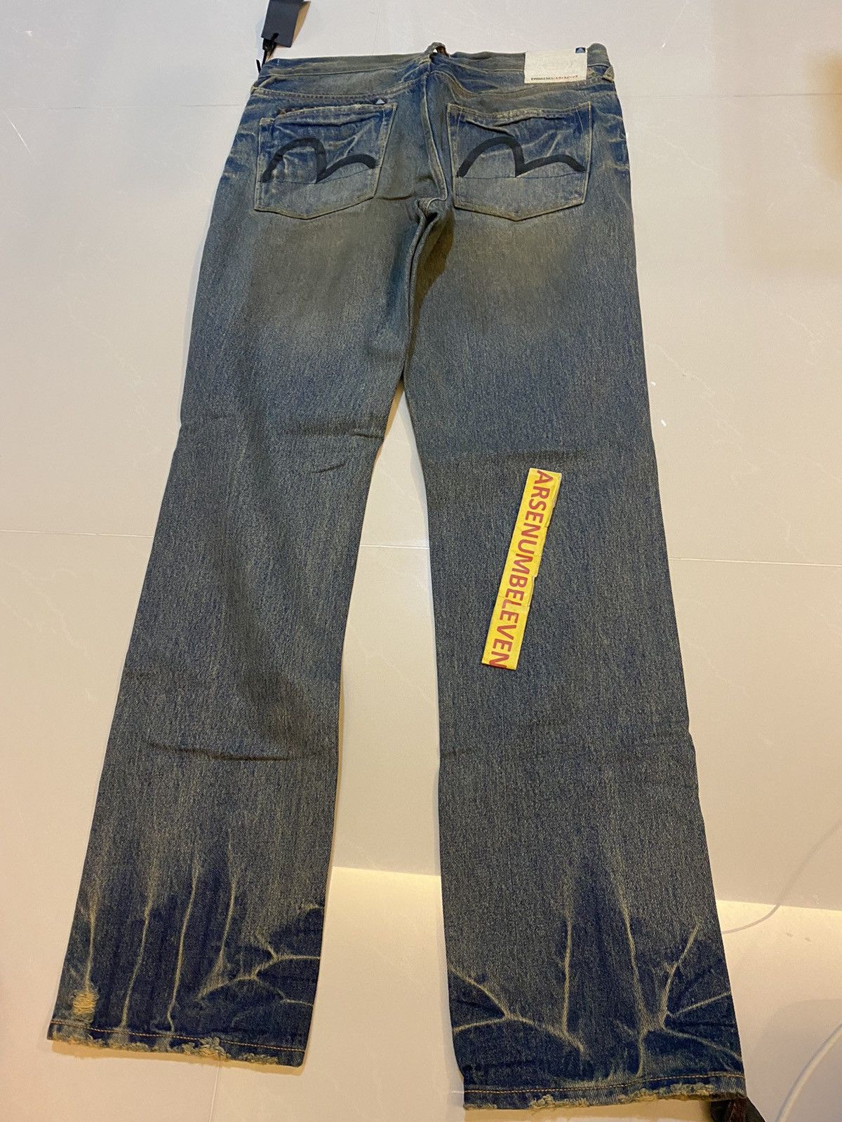 Evisu Evisu distressed jeans new size 34 studs studded distressed Size US 34 / EU 50 - 3 Thumbnail