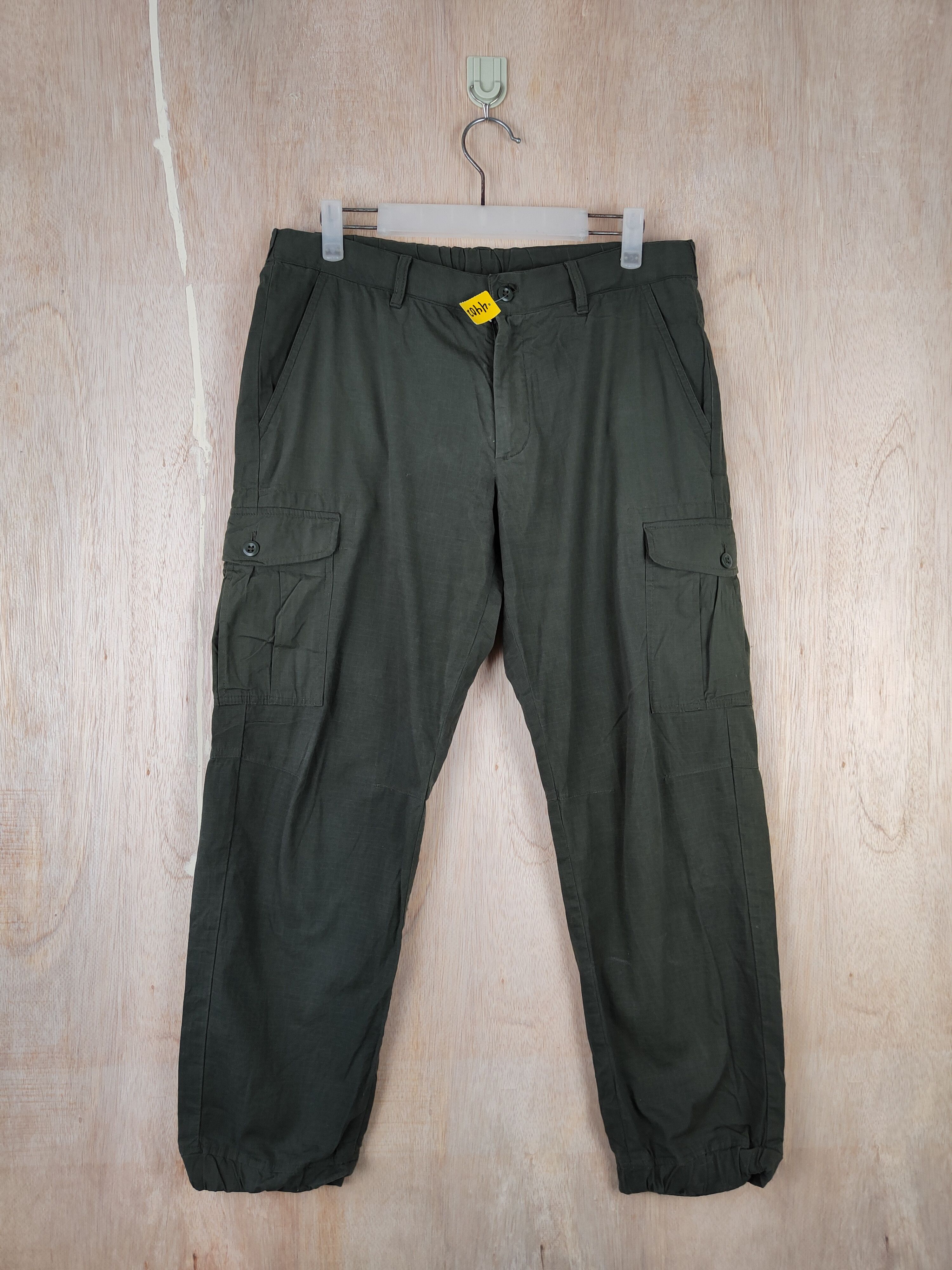 Japanese Brand × Uniqlo Uniqlo Army multipocket jogger cargo Green Pant #4402 Size US 31 - 1 Thumbnail