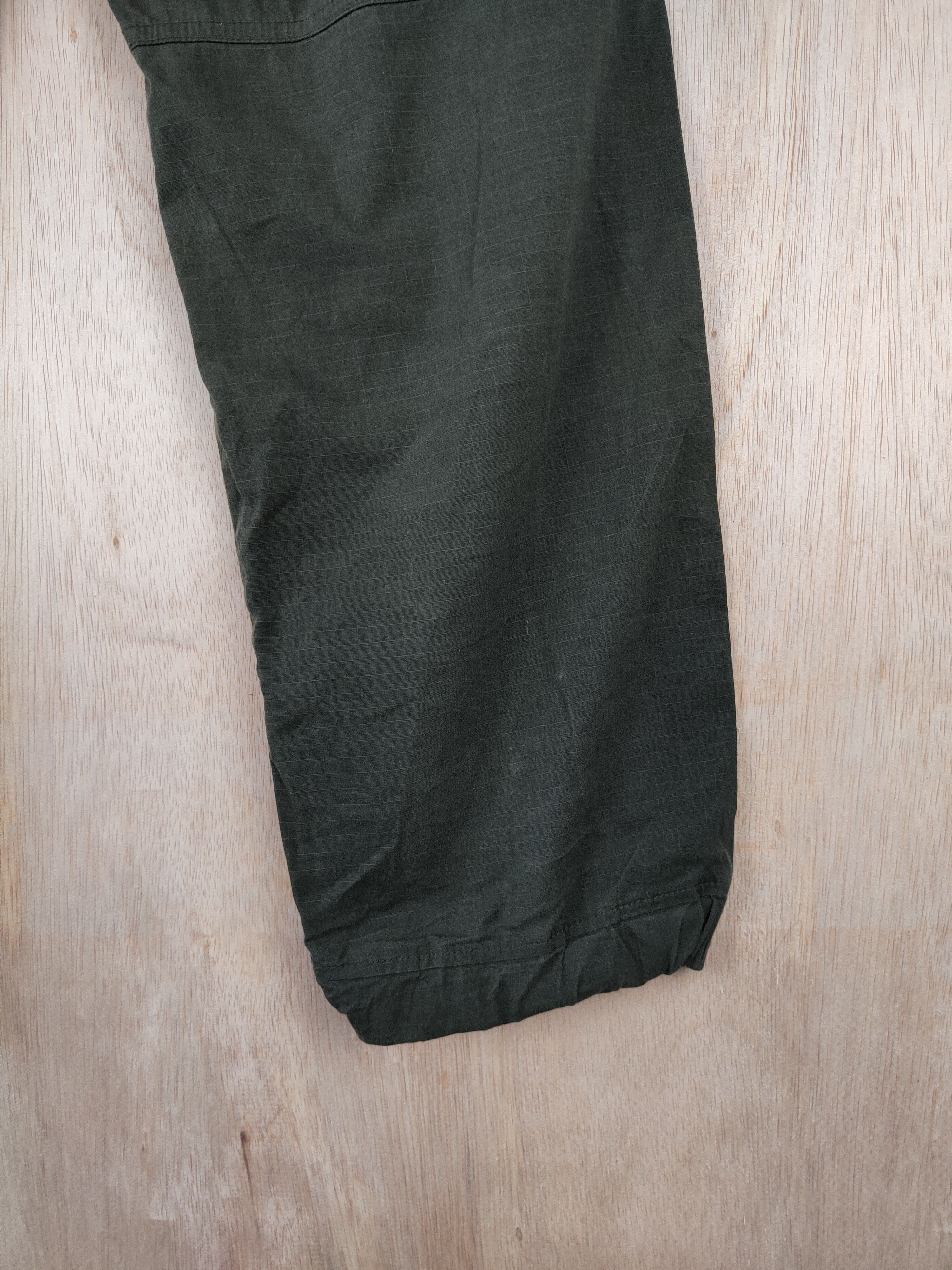 Japanese Brand × Uniqlo Uniqlo Army multipocket jogger cargo Green Pant #4402 Size US 31 - 14 Thumbnail
