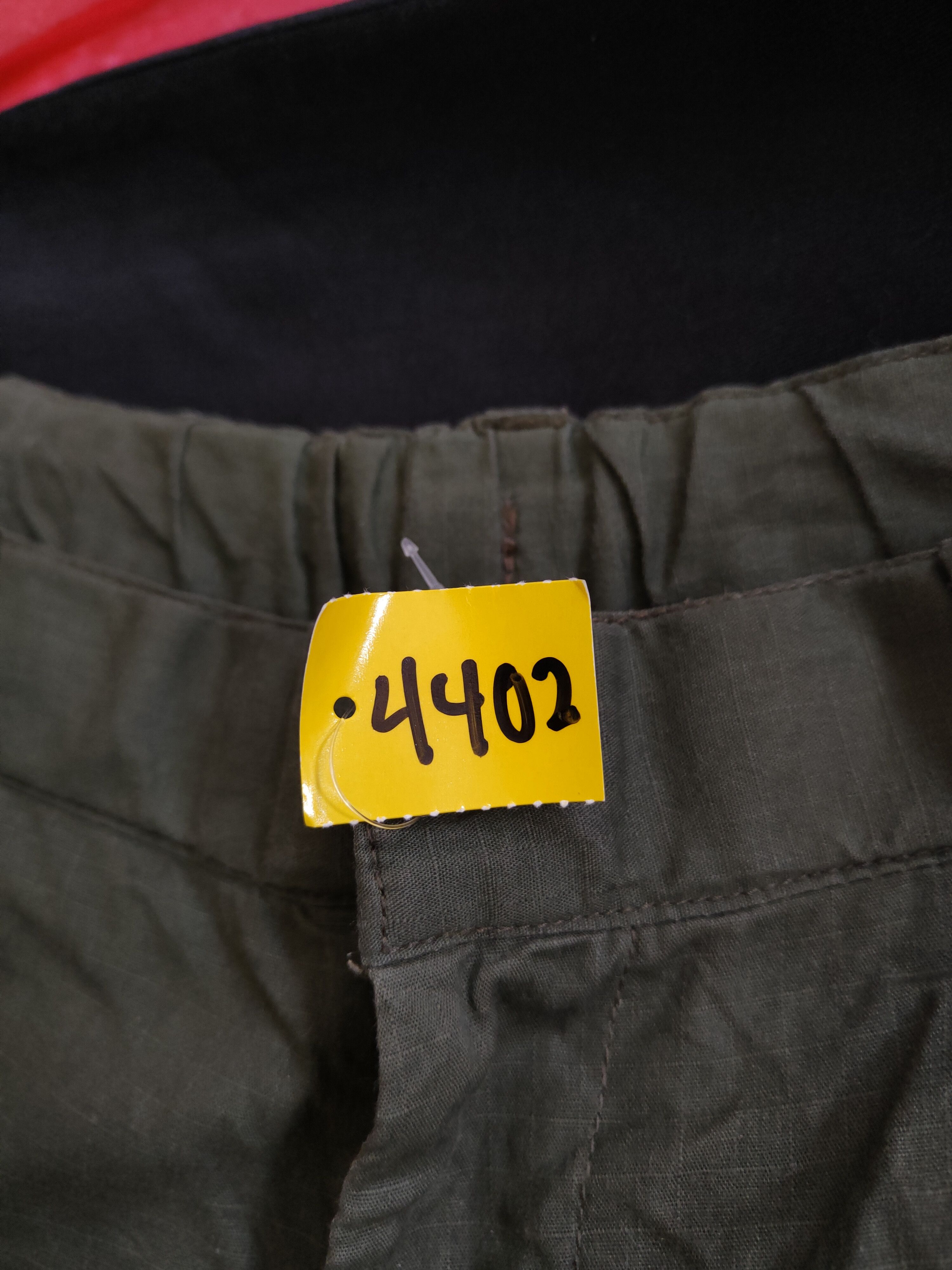 Japanese Brand × Uniqlo Uniqlo Army multipocket jogger cargo Green Pant #4402 Size US 31 - 17 Thumbnail