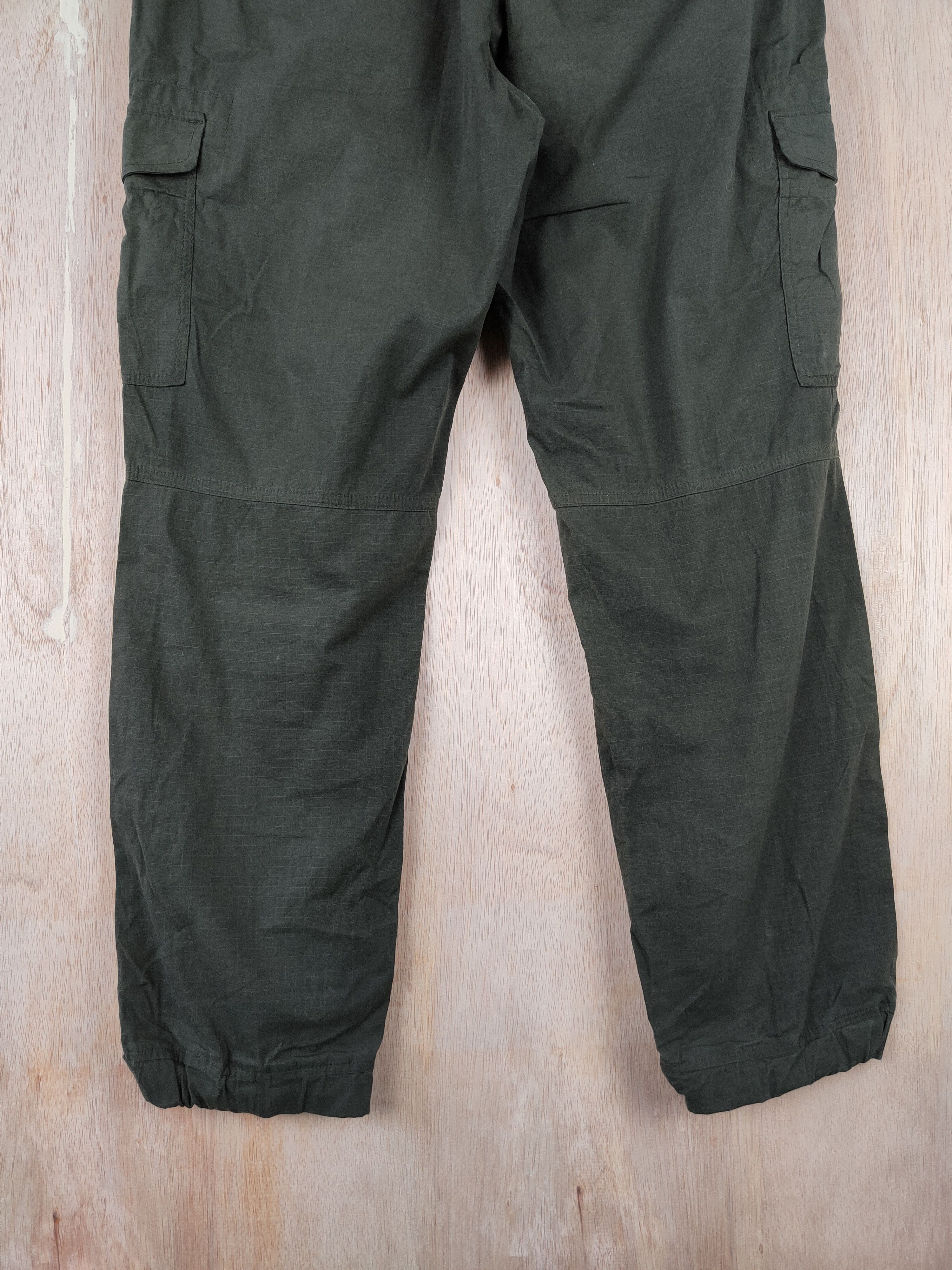 Japanese Brand × Uniqlo Uniqlo Army multipocket jogger cargo Green Pant #4402 Size US 31 - 10 Thumbnail