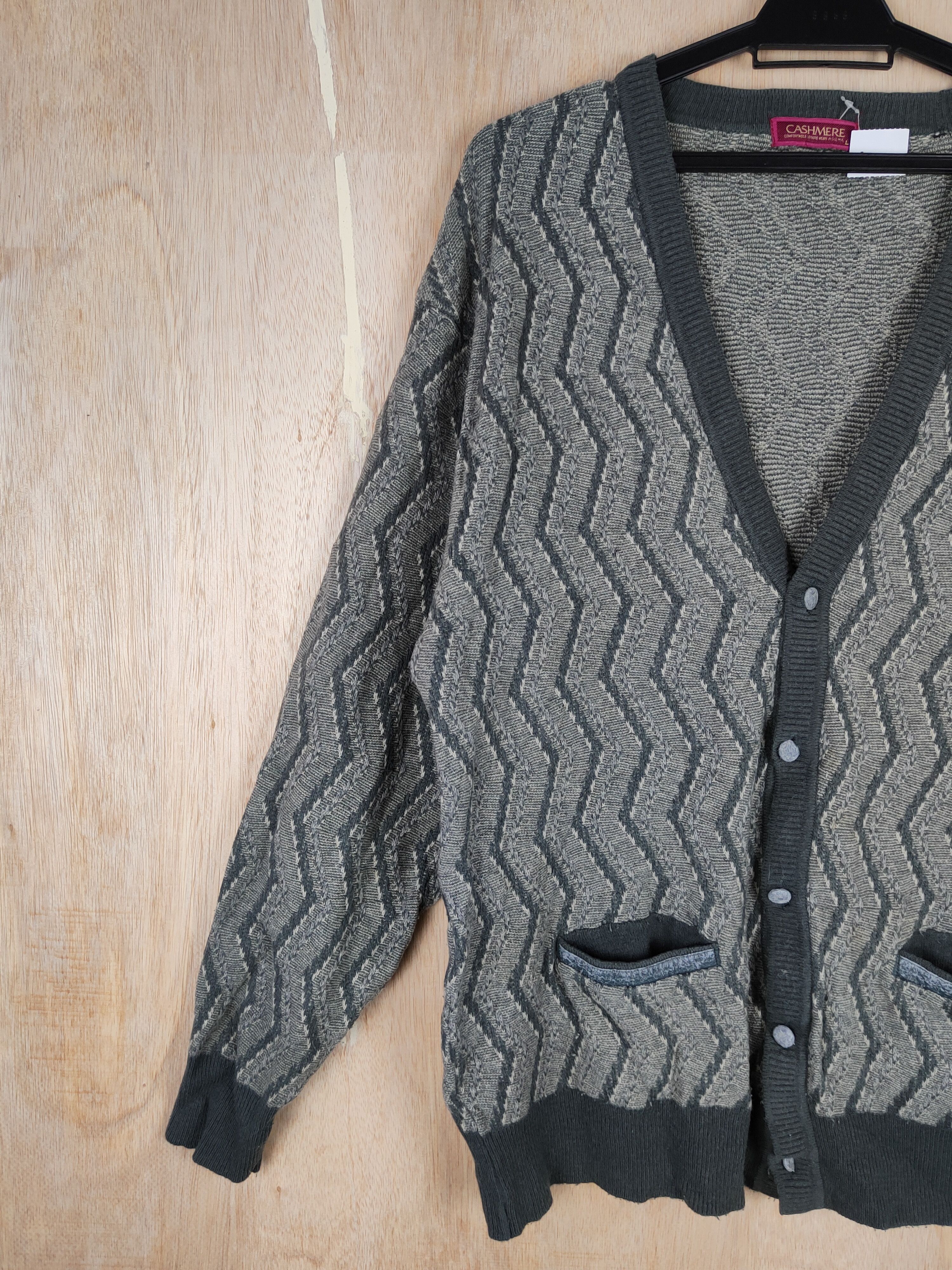 Vintage Cashmere Gray art cardigan Knitwear #4285 Size US L / EU 52-54 / 3 - 5 Thumbnail