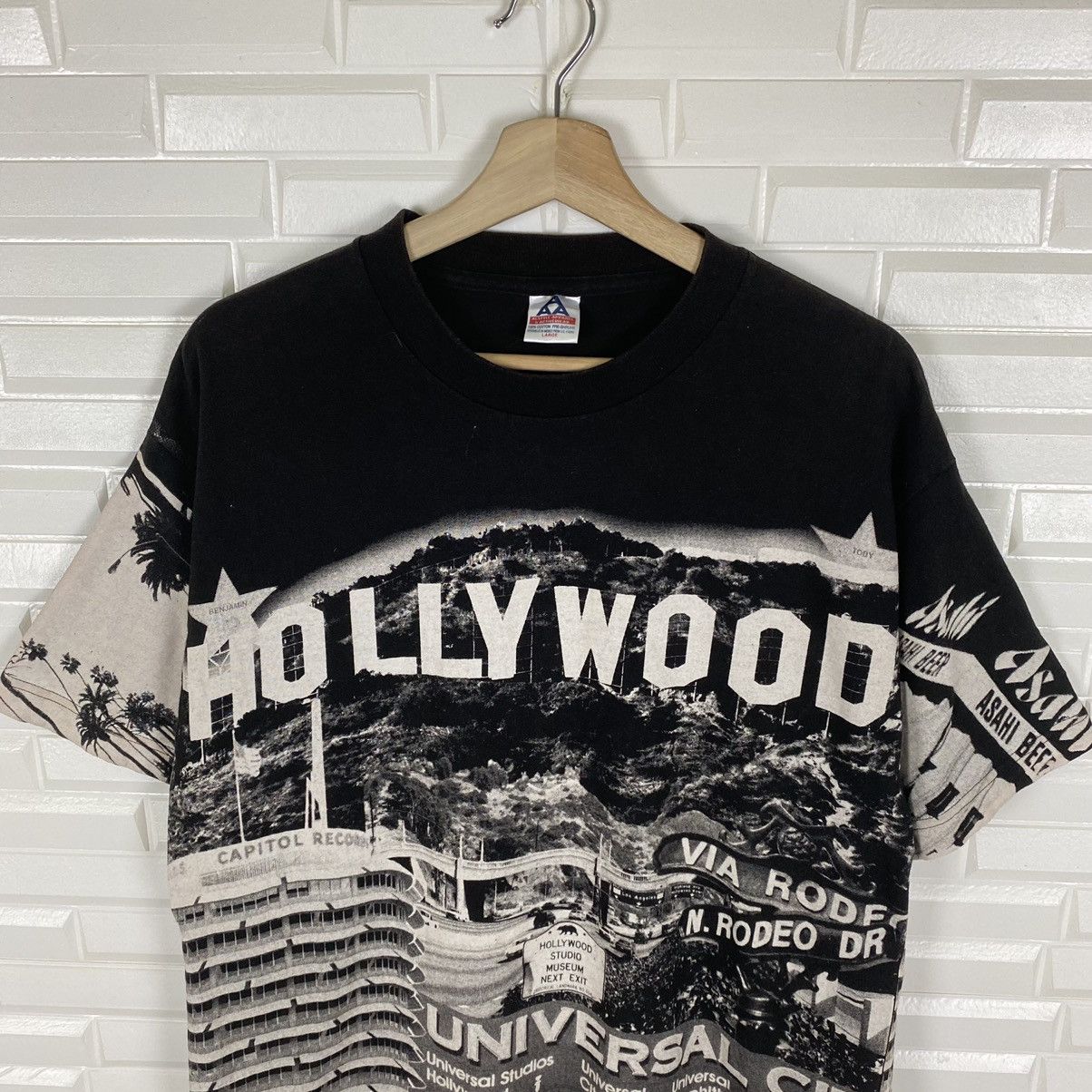 Vintage 90's Wayne Samuel Hollywood Over Print Tshirt Size US M / EU 48-50 / 2 - 4 Thumbnail