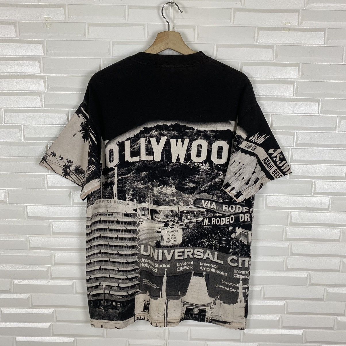 Vintage 90's Wayne Samuel Hollywood Over Print Tshirt Size US M / EU 48-50 / 2 - 2 Thumbnail