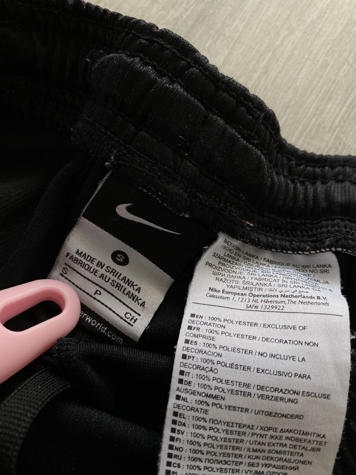 Nike × Vintage Nike vintage black shorts small swoosh Size US 32 / EU 48 - 5 Thumbnail