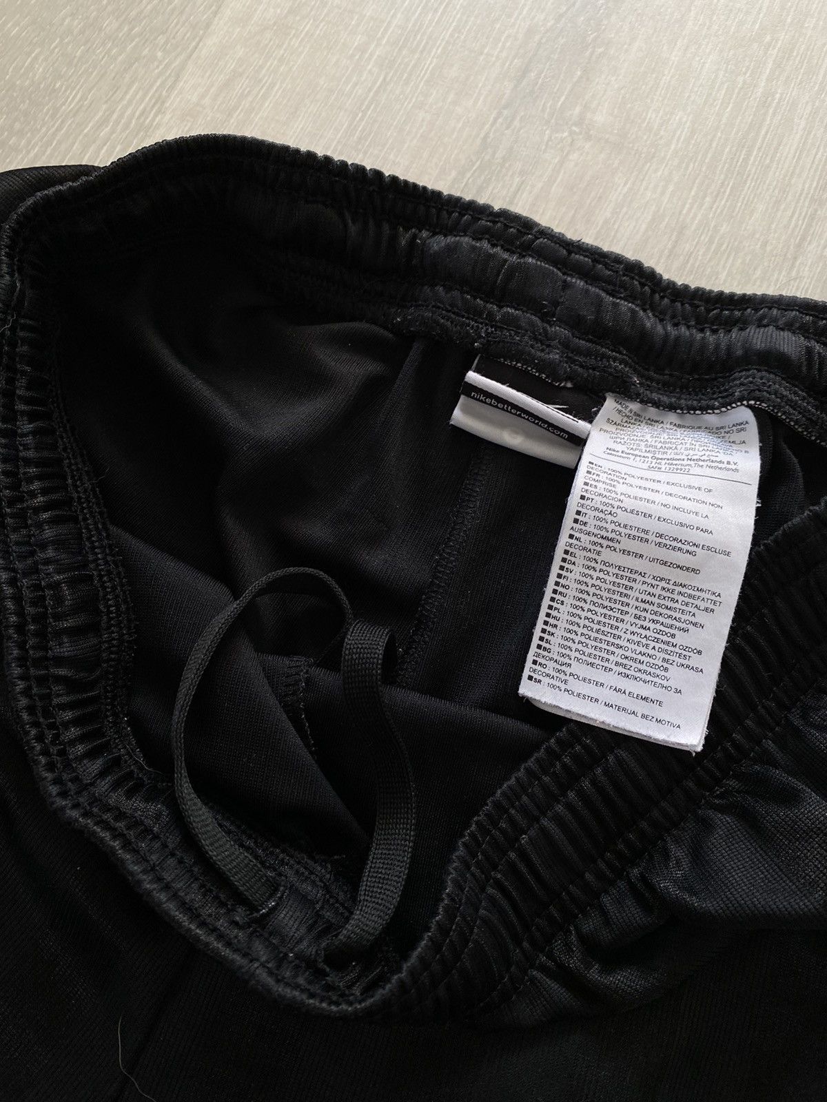 Nike × Vintage Nike vintage black shorts small swoosh Size US 32 / EU 48 - 4 Thumbnail
