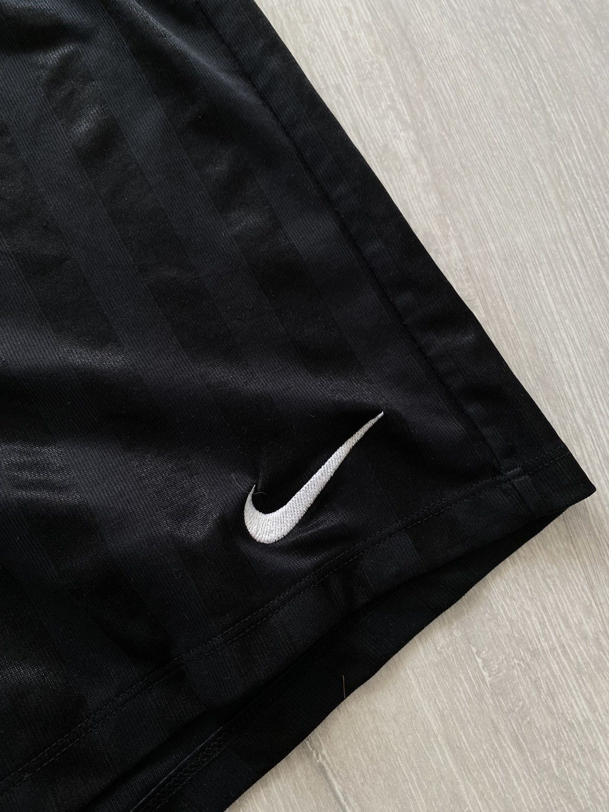 Nike × Vintage Nike vintage black shorts small swoosh Size US 32 / EU 48 - 2 Thumbnail