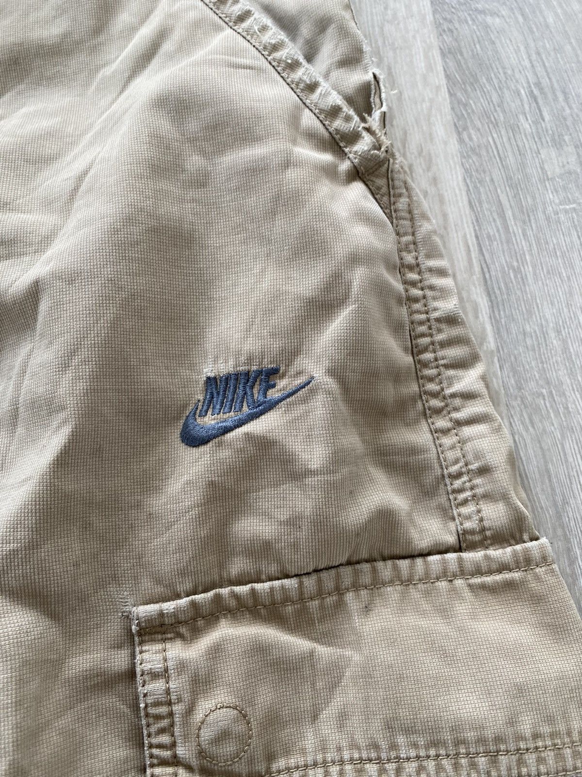 Nike × Vintage Nike vintage brown shorts cargo small swoosh ACG style Size US 34 / EU 50 - 2 Thumbnail