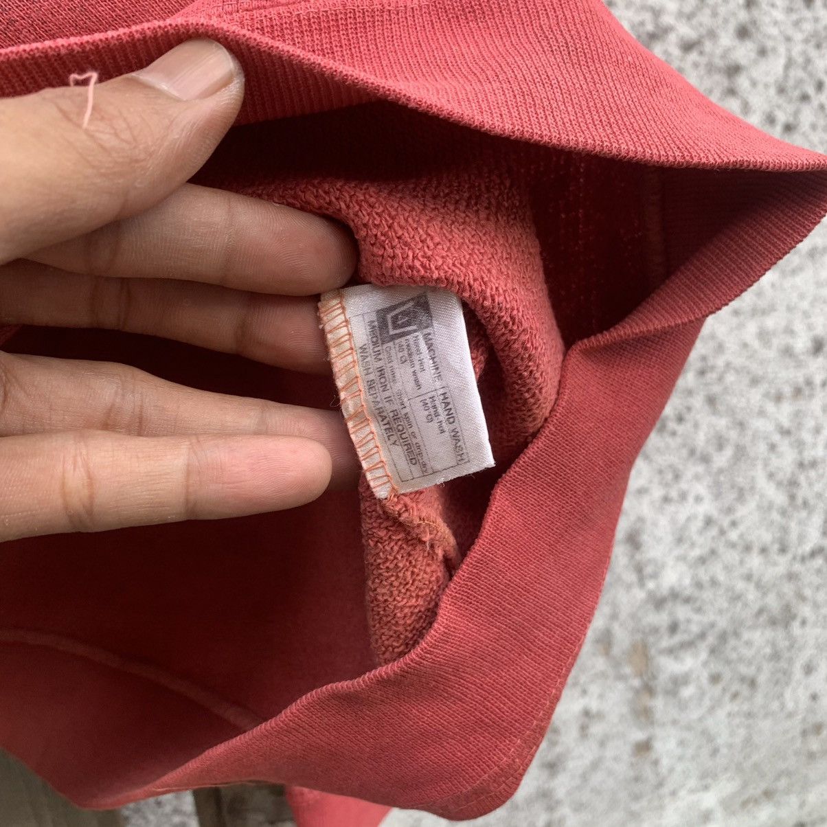 Japanese Brand × Valentino × Vintage 💥 RUSTY DIRTY! Valentino Crewneck Faded Sweater Designer Size US M / EU 48-50 / 2 - 11 Thumbnail