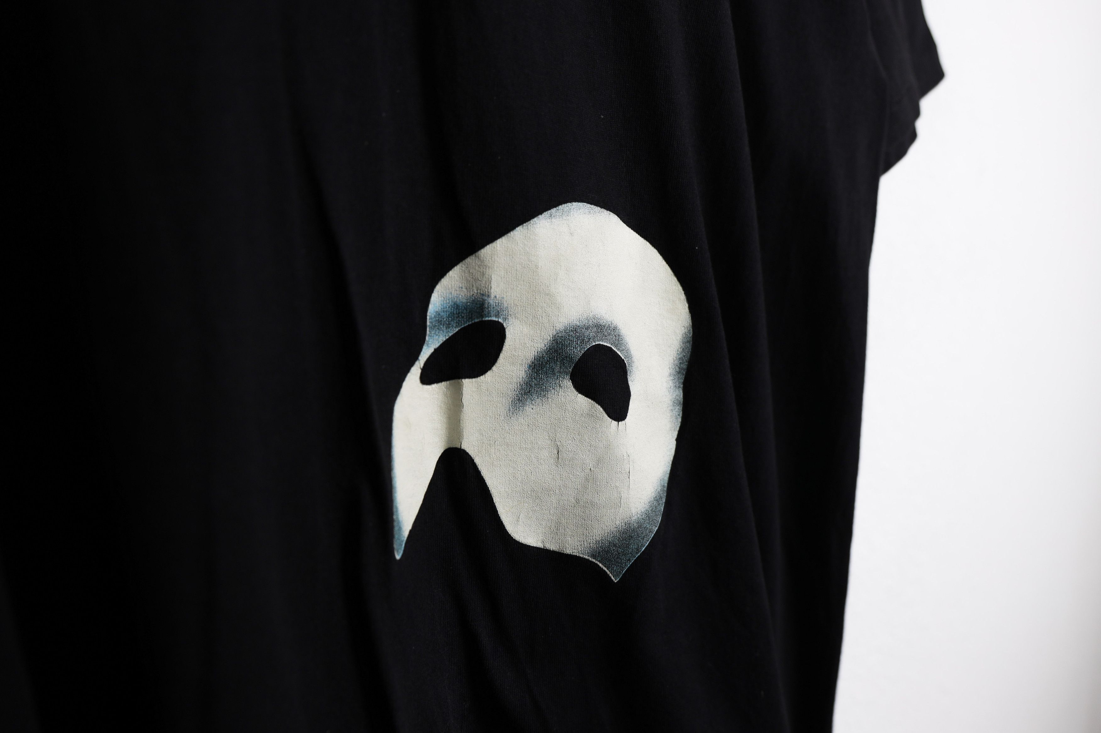Vintage Vintage Phantom of the Opera Graphic Tee T-shirt Size US XL / EU 56 / 4 - 5 Thumbnail
