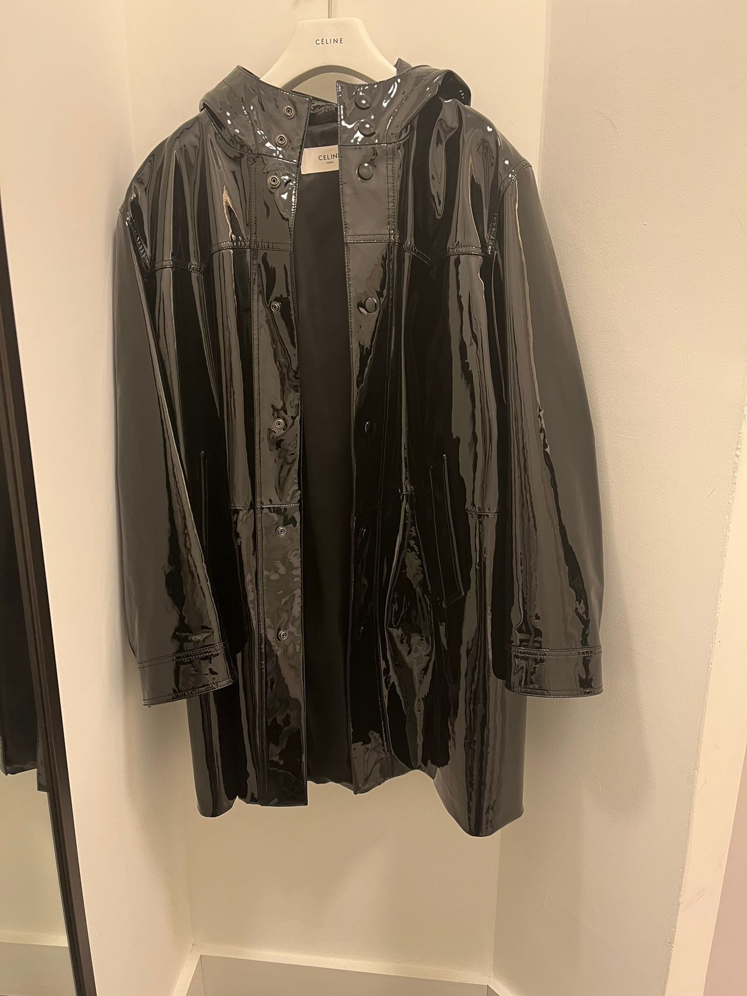 Duffle Vernis Coat in Black Color