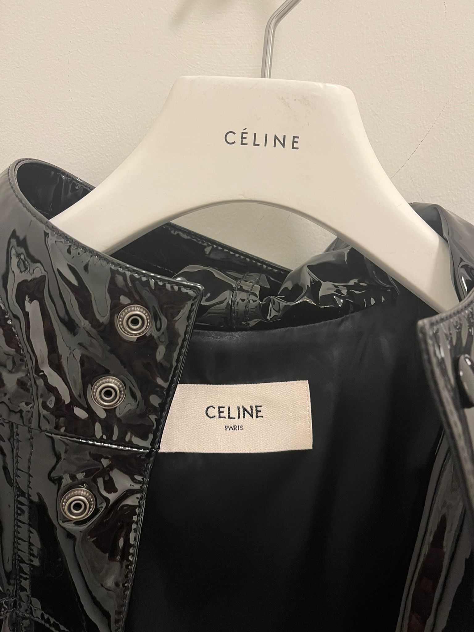 Duffle Vernis Coat in Black Color