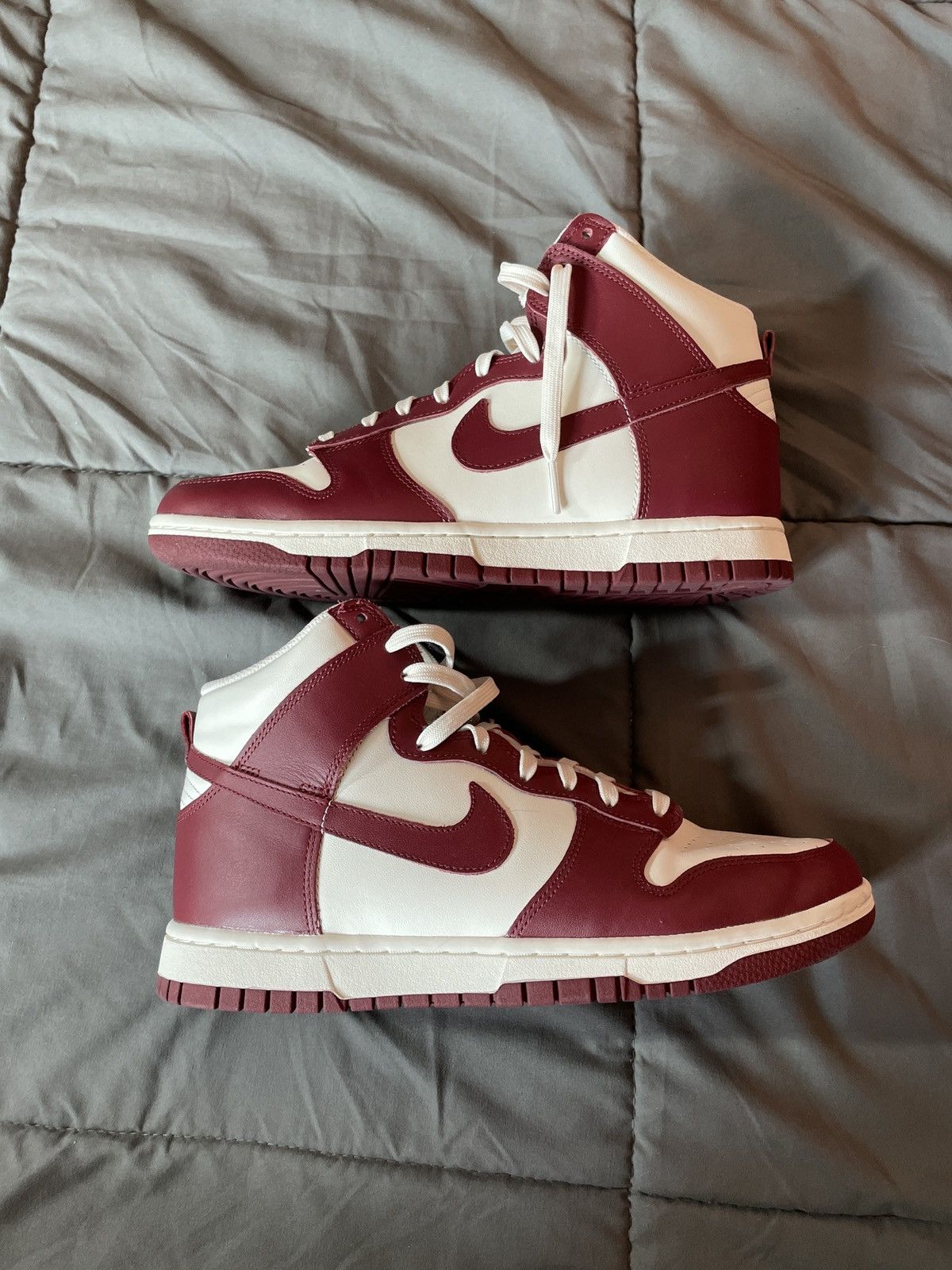 Nike Nike Dunk High Team Red (W) Size US 8 / EU 41 - 1 Thumbnail