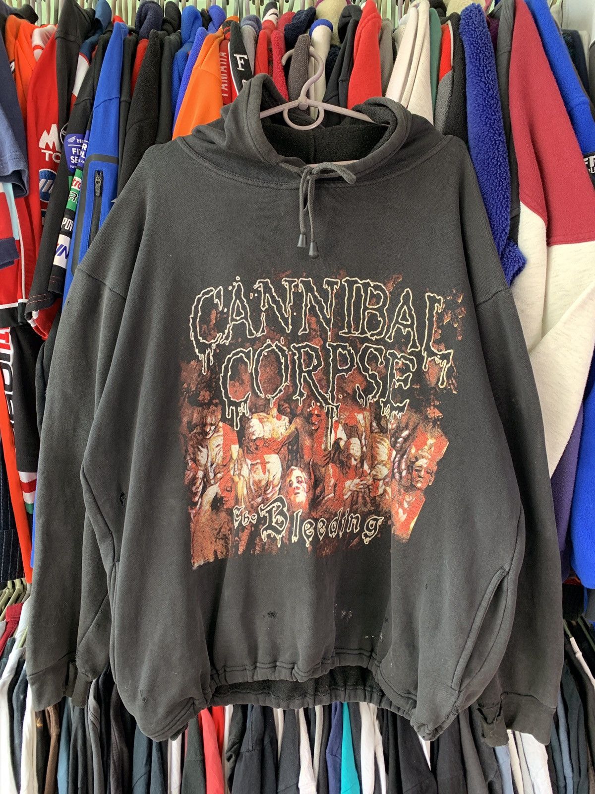 Band Tees VINTAGE CANNIBAL CORPSE THE BIEEDING HOODIE ROCK BLACK Size US L / EU 52-54 / 3 - 1 Thumbnail