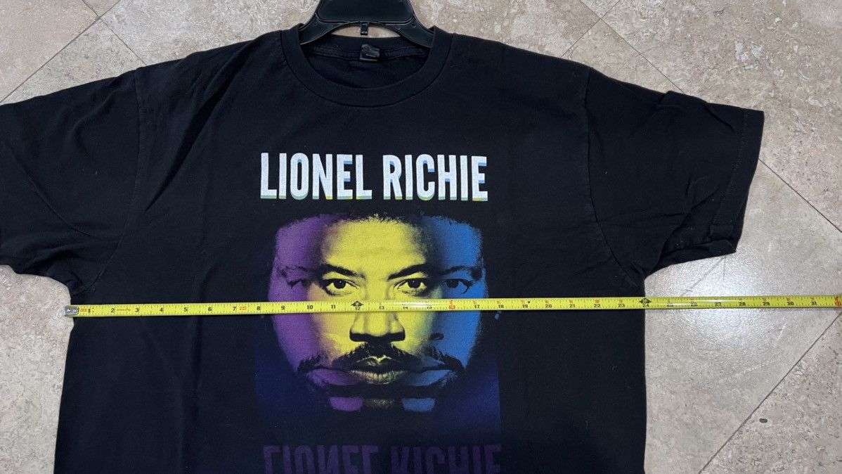 Band Tees × Vintage Lionel Richie “All The Hits Tour 2017” tee size XL Size US XL / EU 56 / 4 - 5 Thumbnail