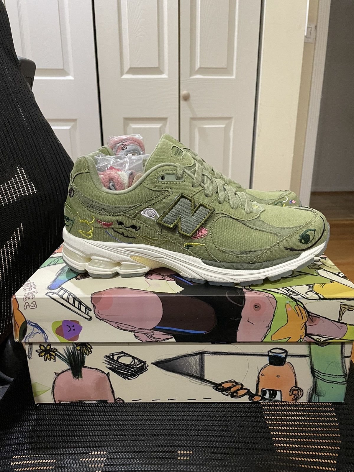 New Balance New Balance X Bryant Giles 2002r Size US 9.5 / EU 42-43 - 2 Thumbnail