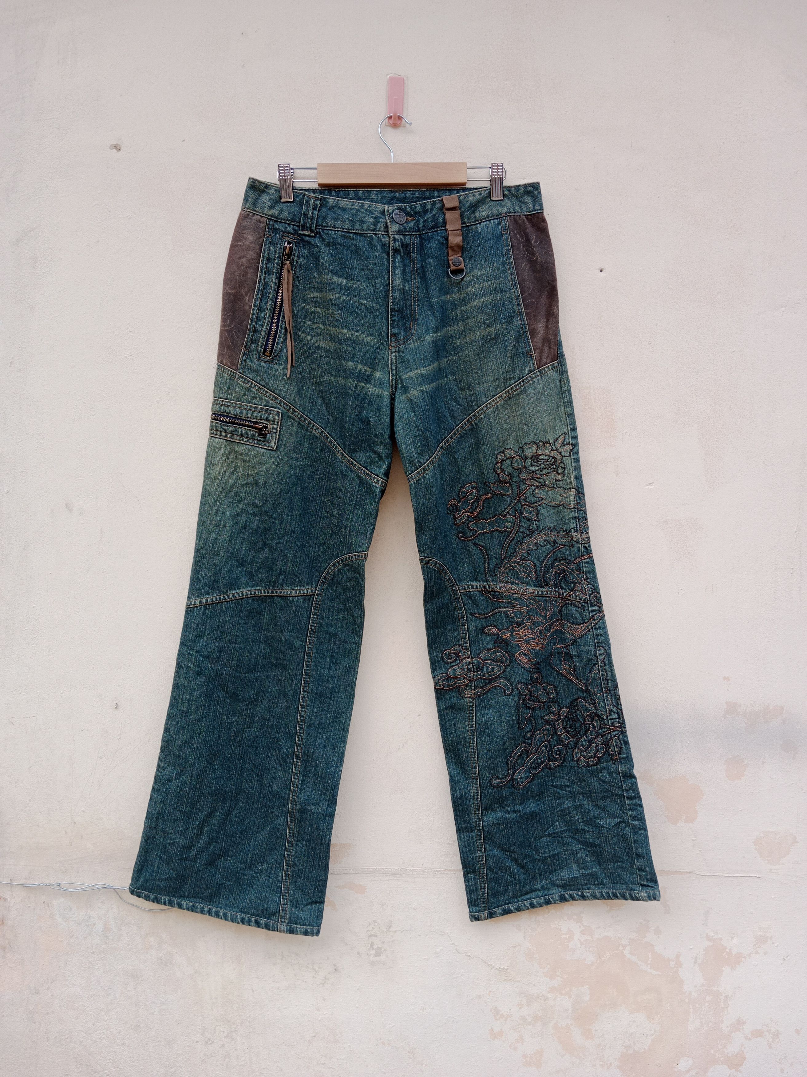 Tankus Brand Embroidered Baggy Jeans