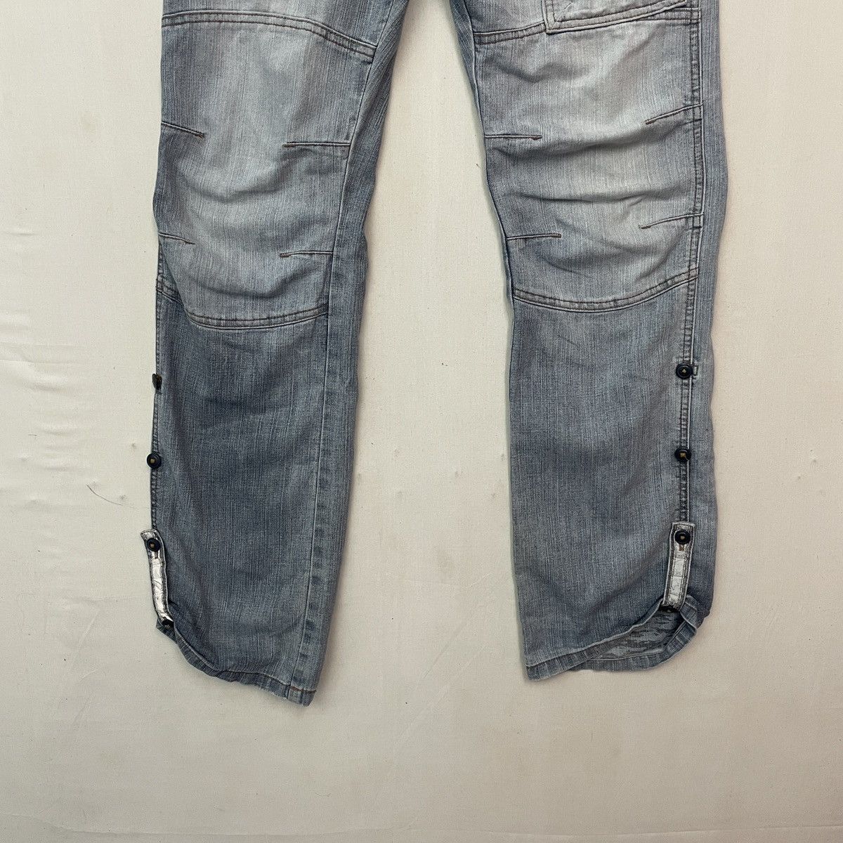 Japanese Brand Vintage Japanese Faded Denim Cargo Pants Size US 31 - 4 Thumbnail