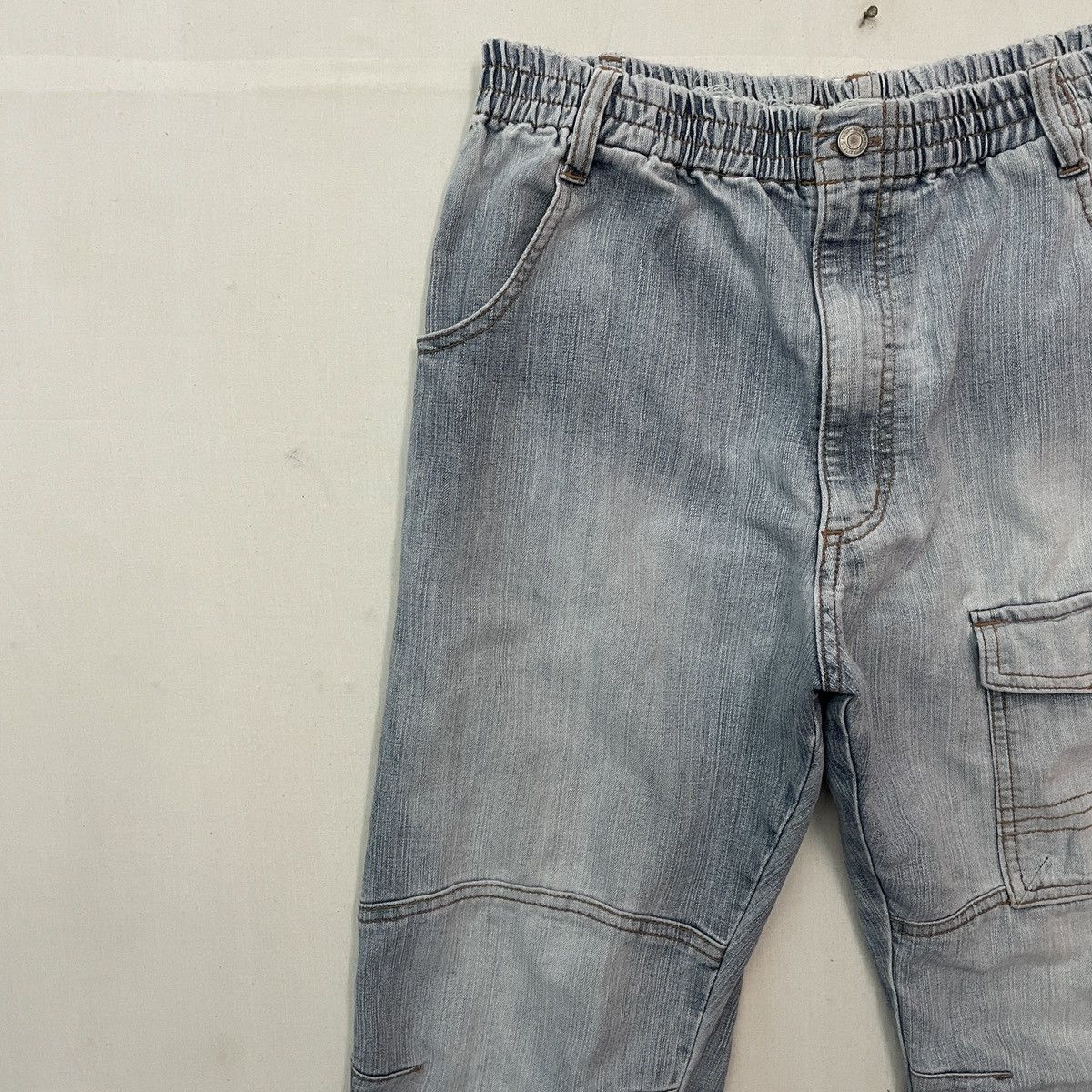 Japanese Brand Vintage Japanese Faded Denim Cargo Pants Size US 31 - 3 Thumbnail