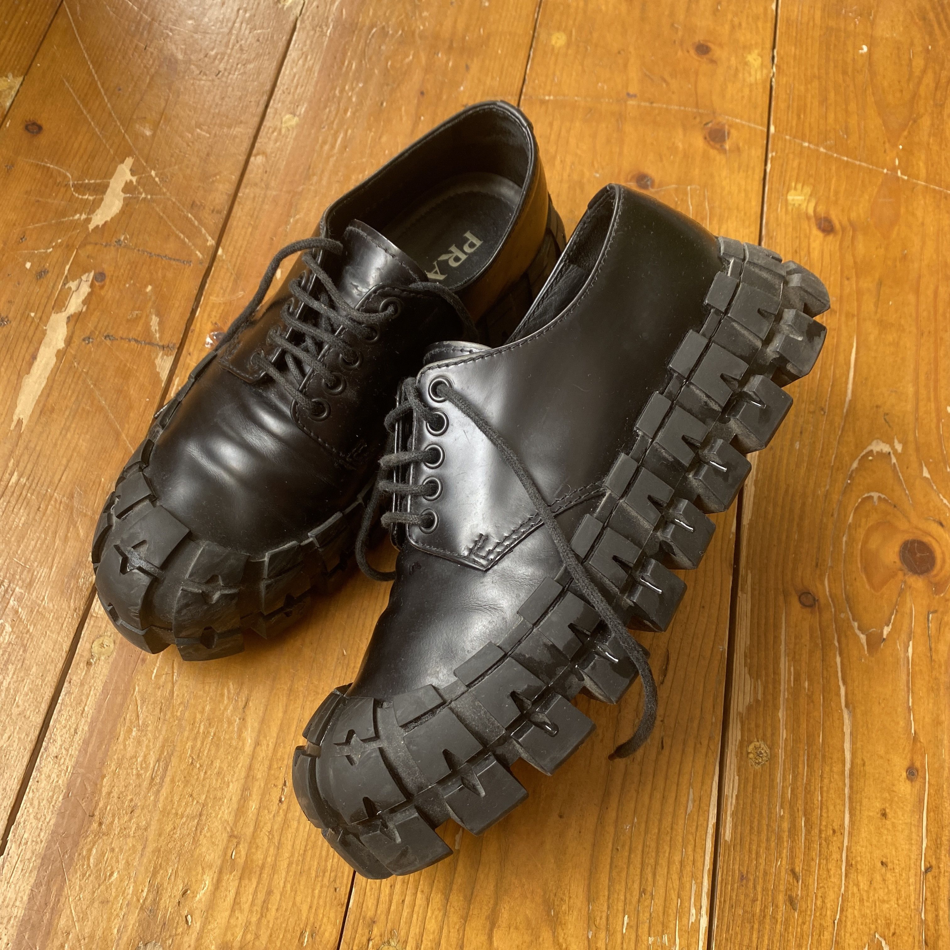 Prada Ridged rubber sole Derby shoes in size UK6.5