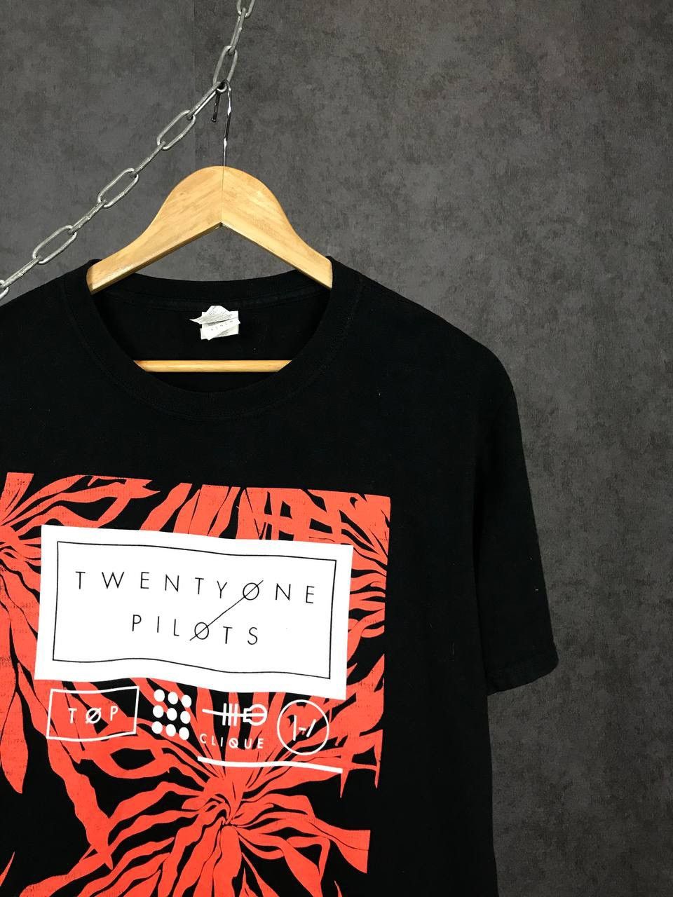 Band Tees Twenty One Pilots vintage cult rock band tee Size US L / EU 52-54 / 3 - 2 Thumbnail