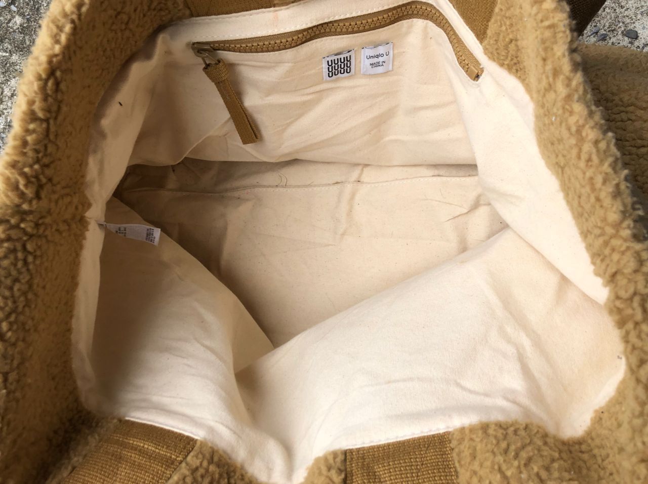 Uniqlo Uniqlo Wool/Fur Tote Bag Size ONE SIZE - 6 Thumbnail