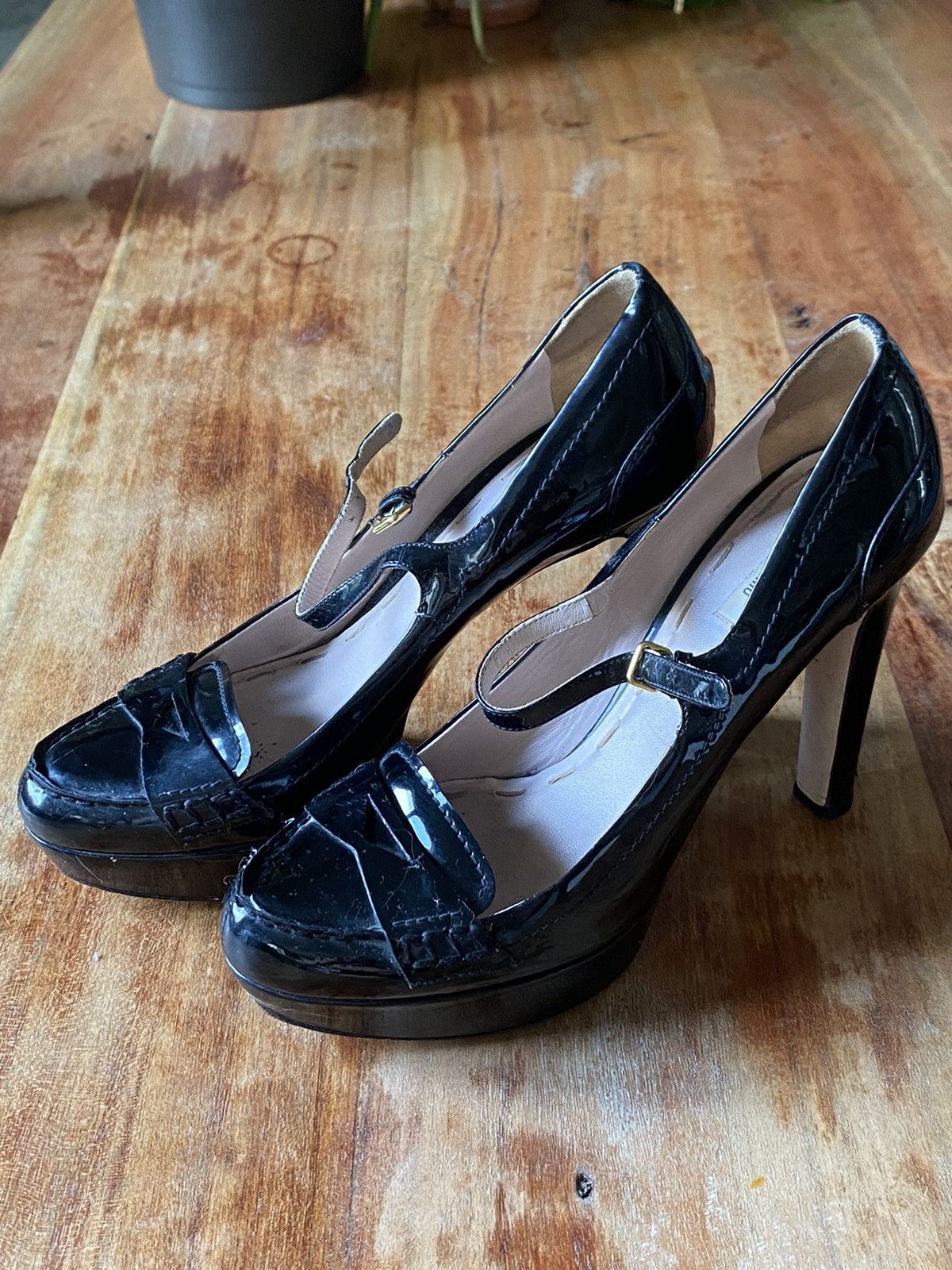 miu miu patent leather sneakers