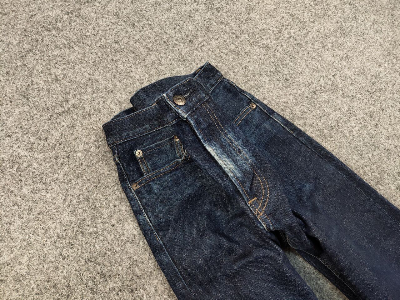 Uniqlo Vintage Japan Uniqlo Selvedge Dark Faded Denim Jeans Size US 31 - 12 Thumbnail